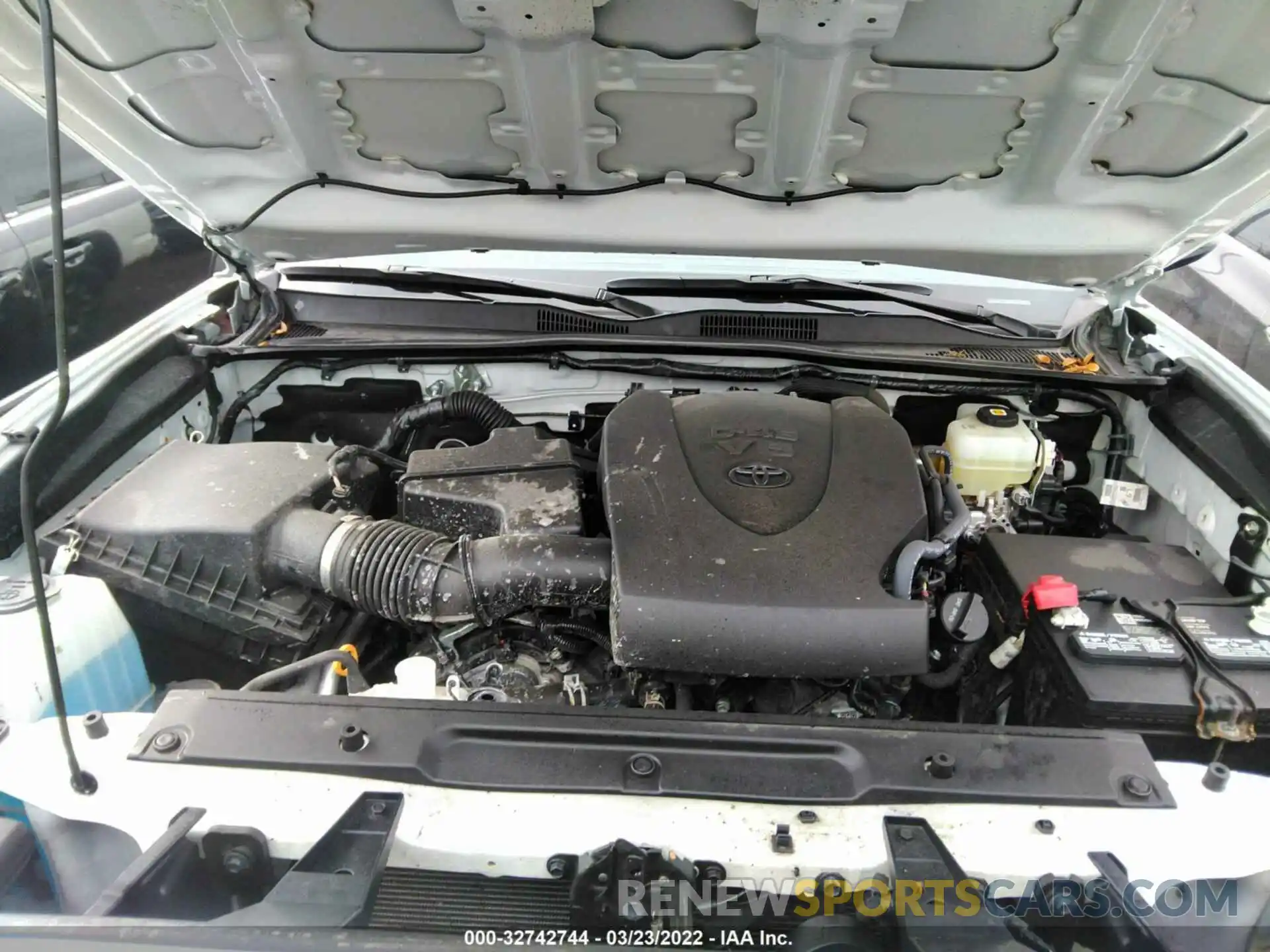 10 Фотография поврежденного автомобиля 5TFCZ5AN1MX260270 TOYOTA TACOMA 4WD 2021