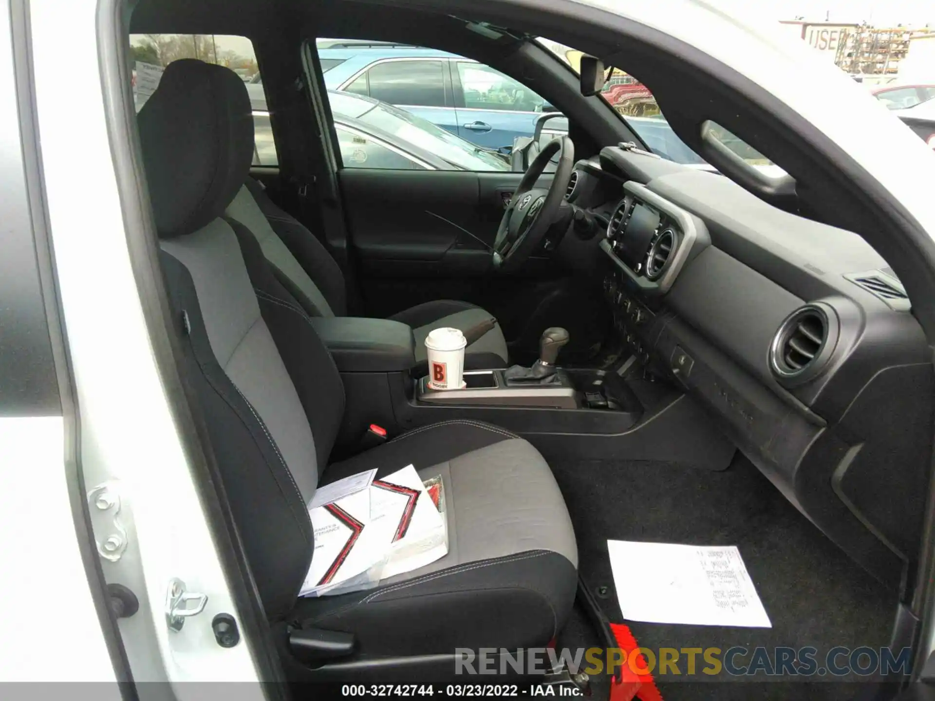 5 Photograph of a damaged car 5TFCZ5AN1MX260270 TOYOTA TACOMA 4WD 2021