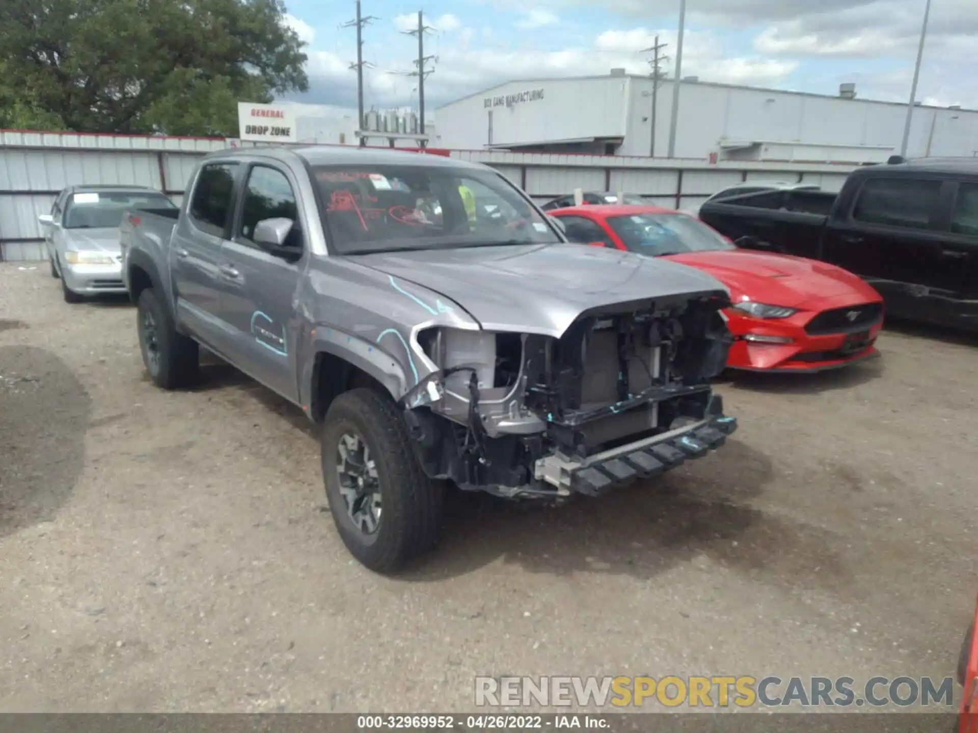 1 Photograph of a damaged car 5TFCZ5AN1MX268997 TOYOTA TACOMA 4WD 2021