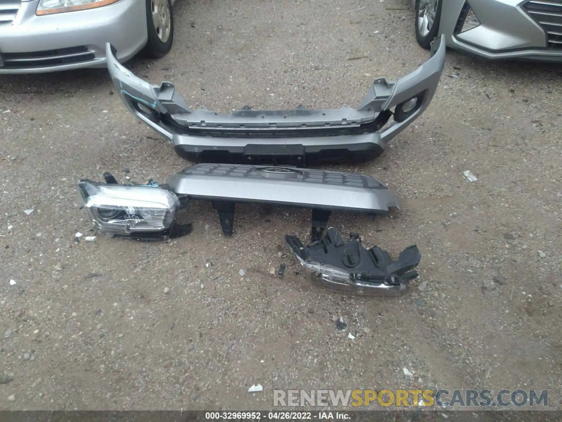 12 Photograph of a damaged car 5TFCZ5AN1MX268997 TOYOTA TACOMA 4WD 2021