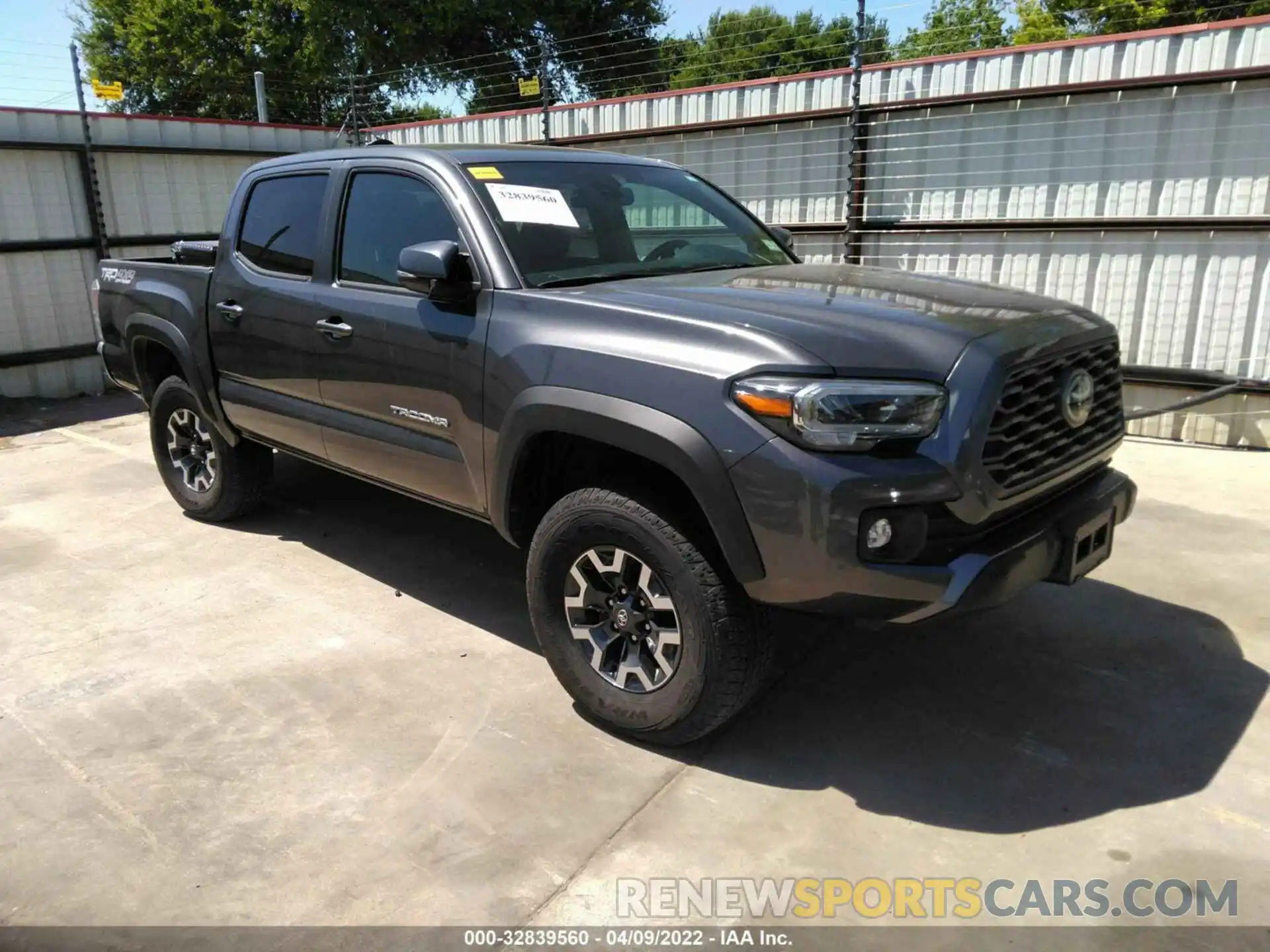 1 Photograph of a damaged car 5TFCZ5AN1MX271964 TOYOTA TACOMA 4WD 2021