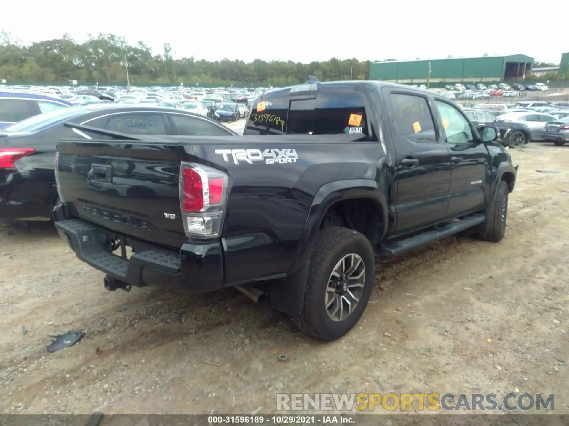 4 Фотография поврежденного автомобиля 5TFCZ5AN2MX246829 TOYOTA TACOMA 4WD 2021