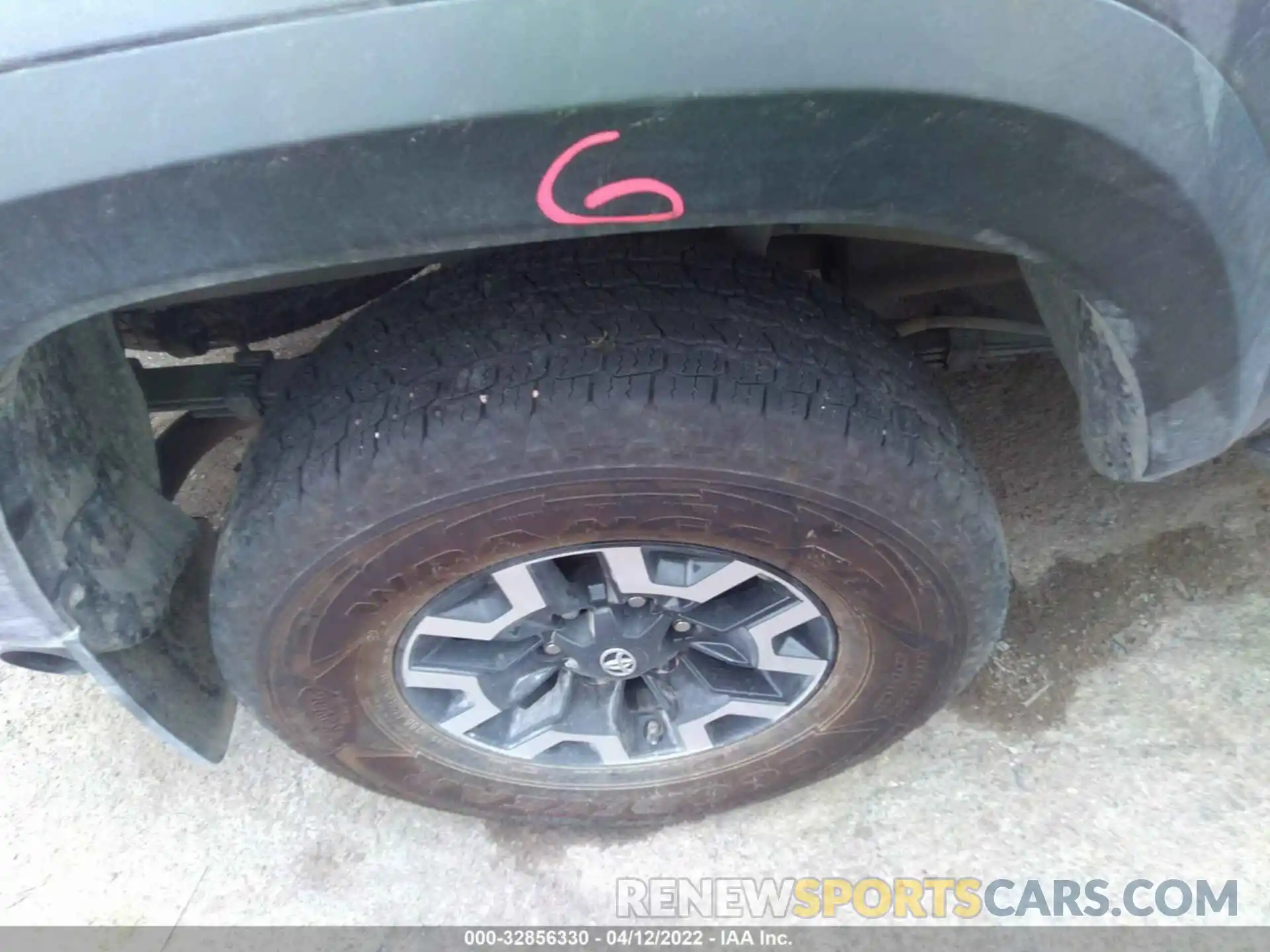 15 Photograph of a damaged car 5TFCZ5AN2MX247902 TOYOTA TACOMA 4WD 2021