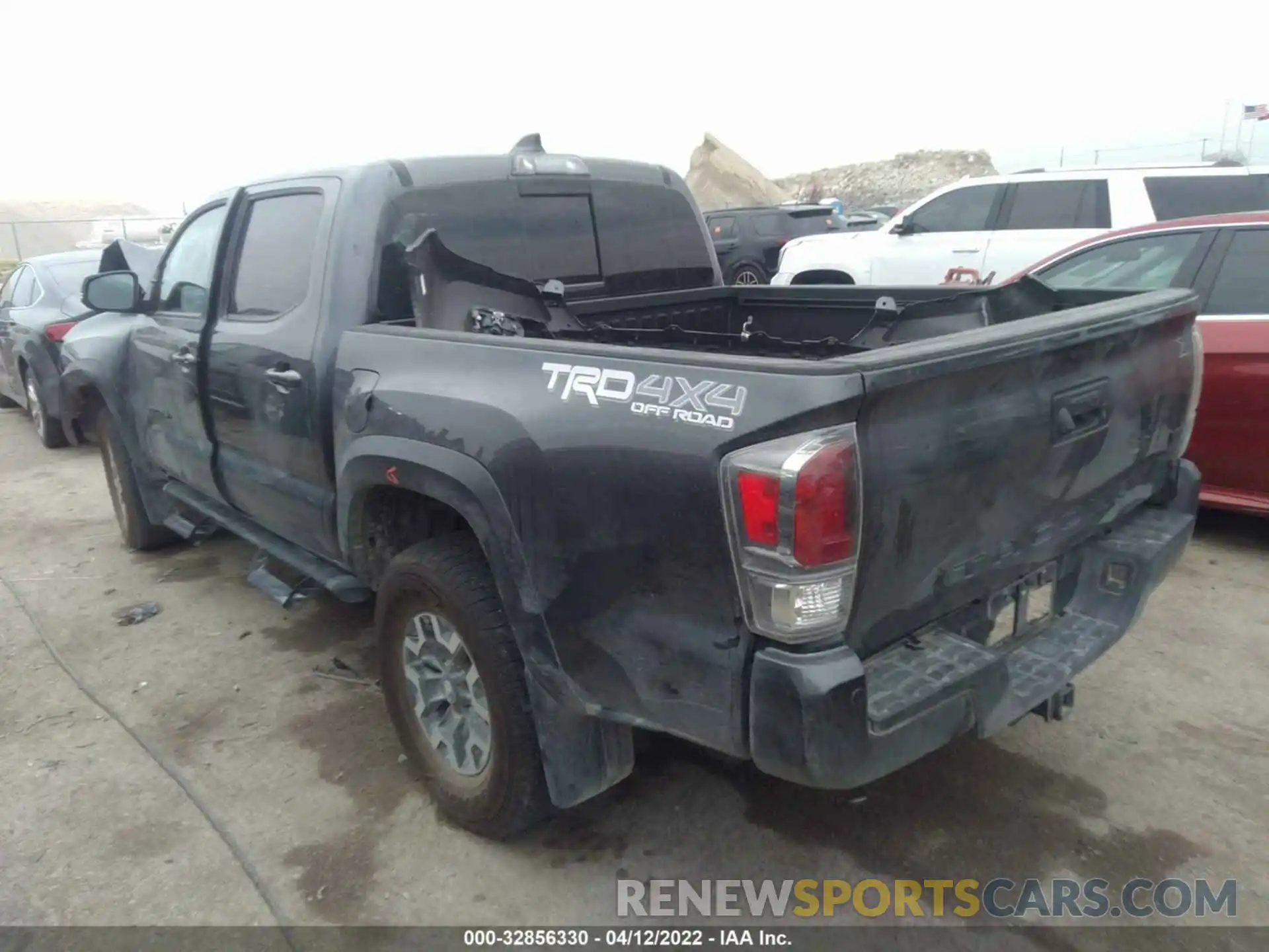 3 Photograph of a damaged car 5TFCZ5AN2MX247902 TOYOTA TACOMA 4WD 2021