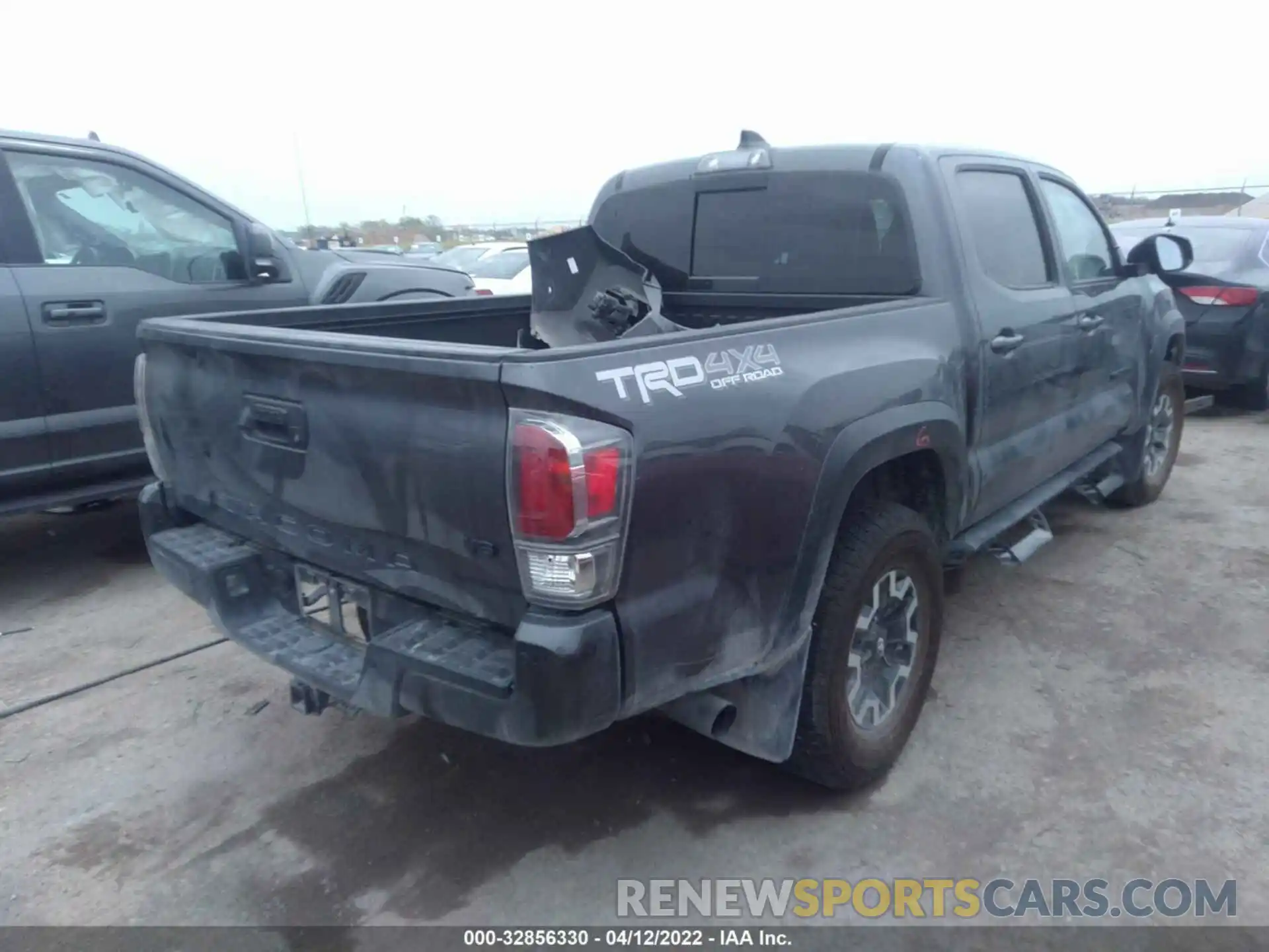 4 Фотография поврежденного автомобиля 5TFCZ5AN2MX247902 TOYOTA TACOMA 4WD 2021