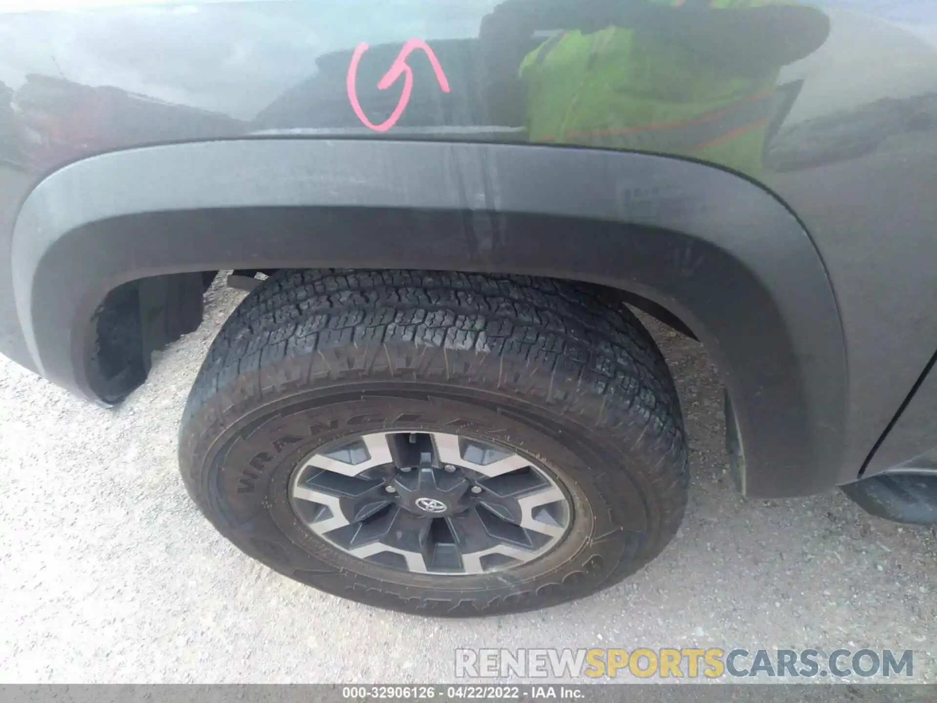 12 Photograph of a damaged car 5TFCZ5AN2MX250816 TOYOTA TACOMA 4WD 2021