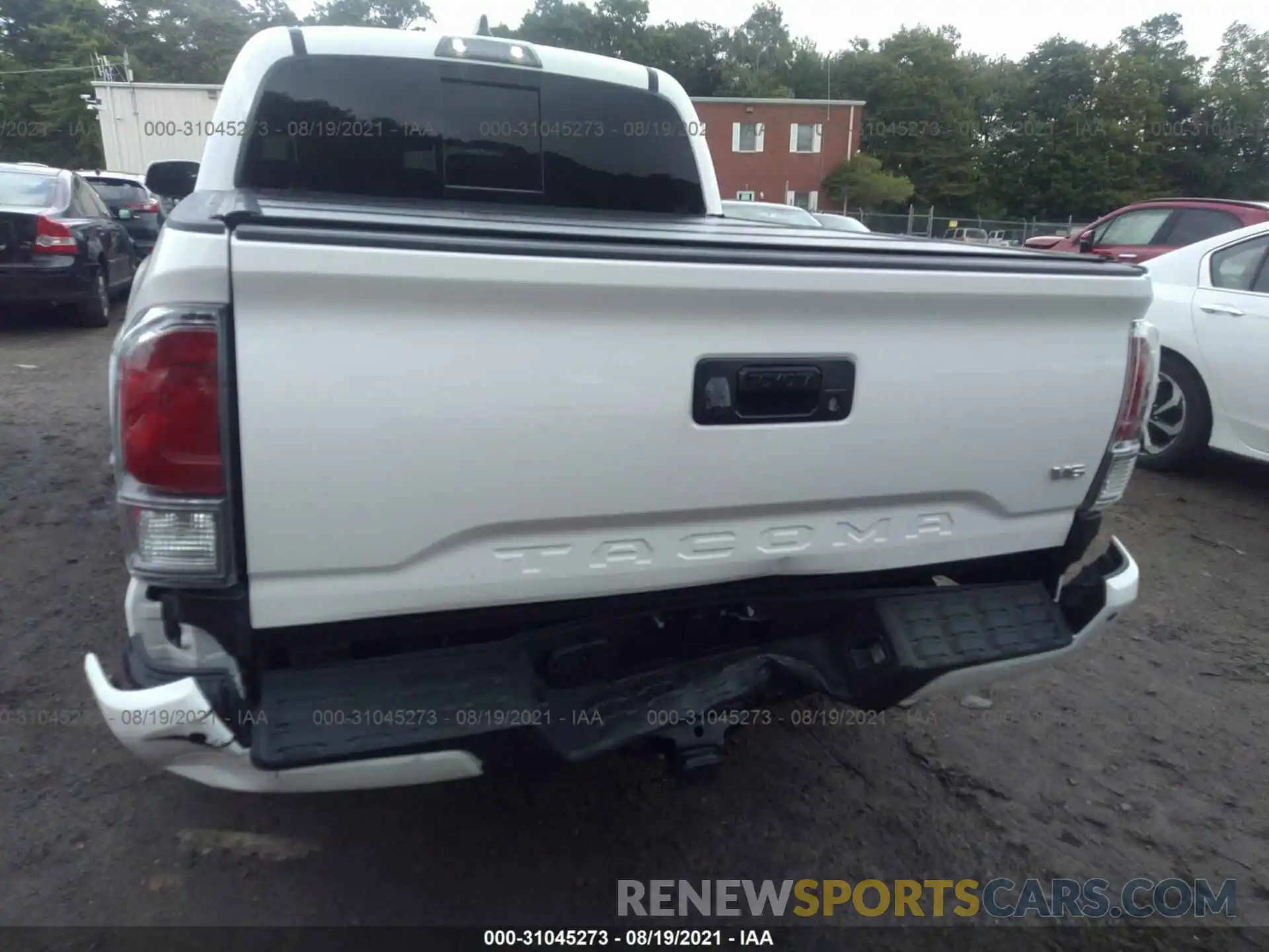 6 Photograph of a damaged car 5TFCZ5AN2MX251822 TOYOTA TACOMA 4WD 2021