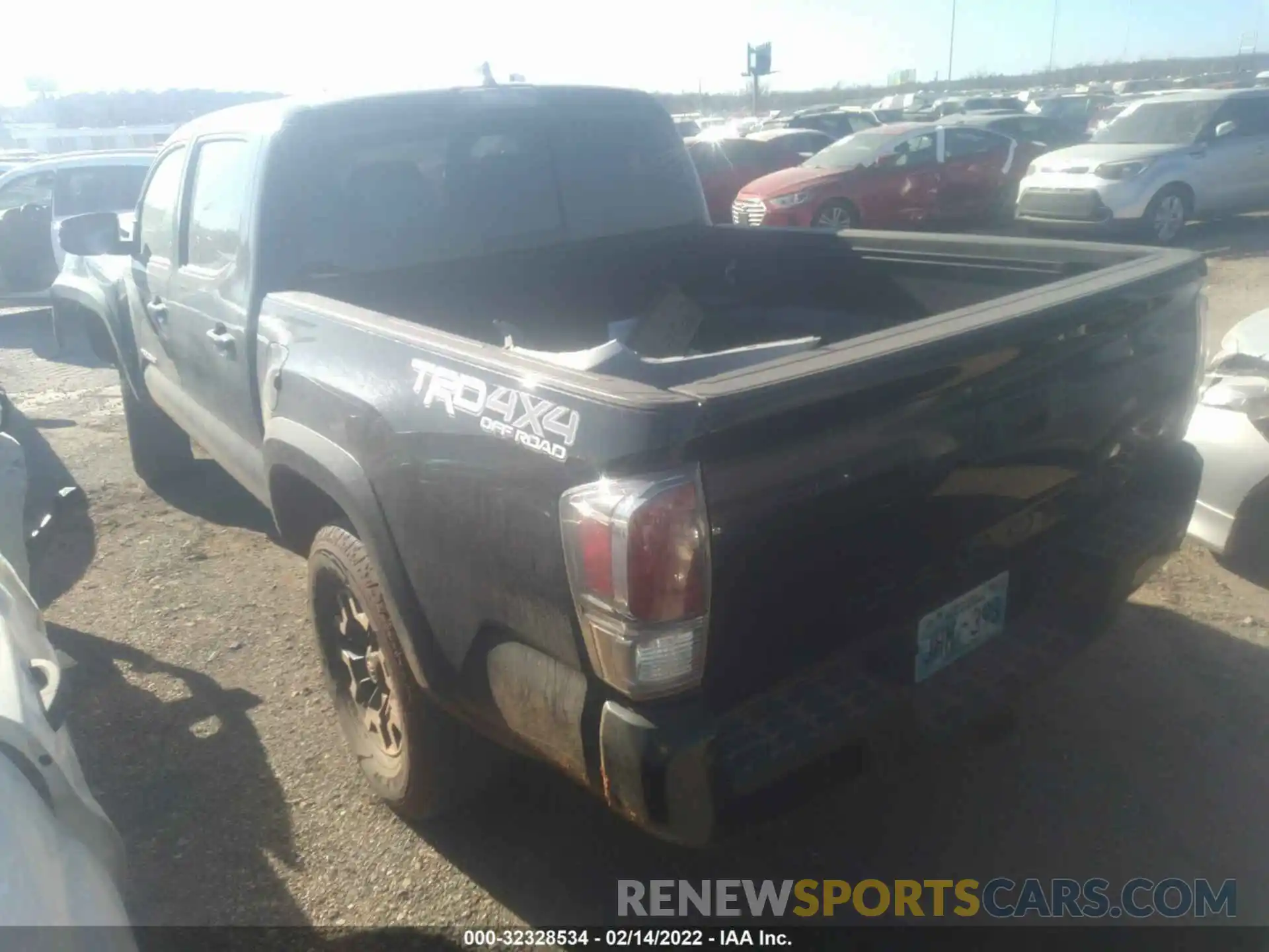 3 Photograph of a damaged car 5TFCZ5AN2MX258785 TOYOTA TACOMA 4WD 2021