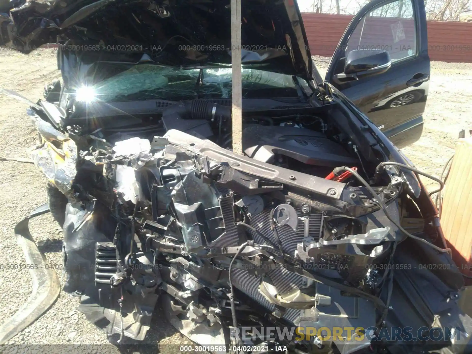 10 Фотография поврежденного автомобиля 5TFCZ5AN2MX258897 TOYOTA TACOMA 4WD 2021