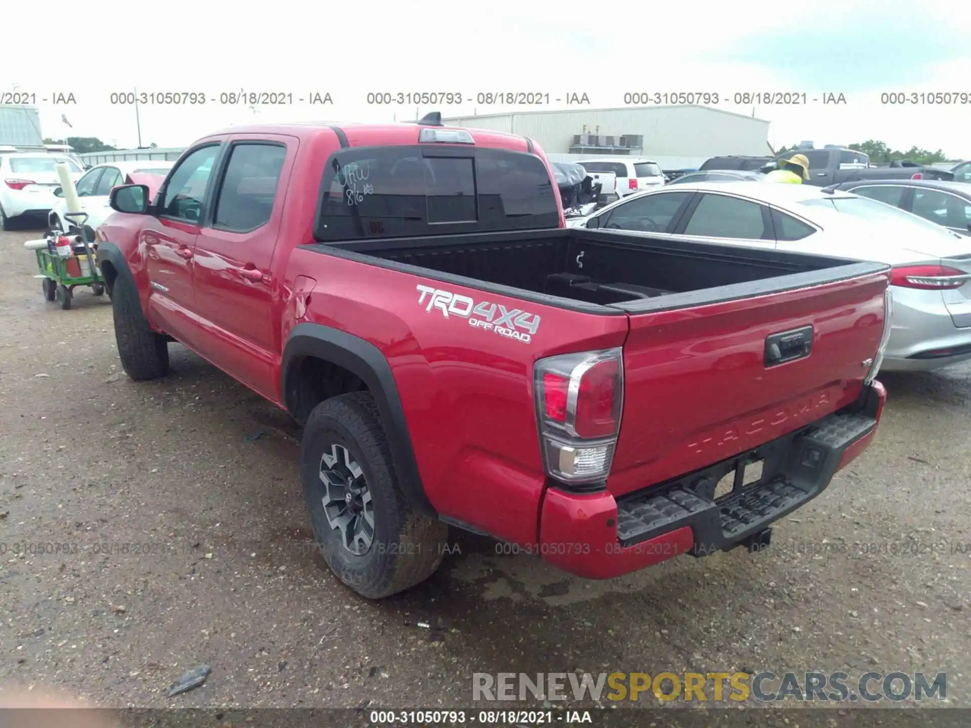 3 Фотография поврежденного автомобиля 5TFCZ5AN2MX259483 TOYOTA TACOMA 4WD 2021