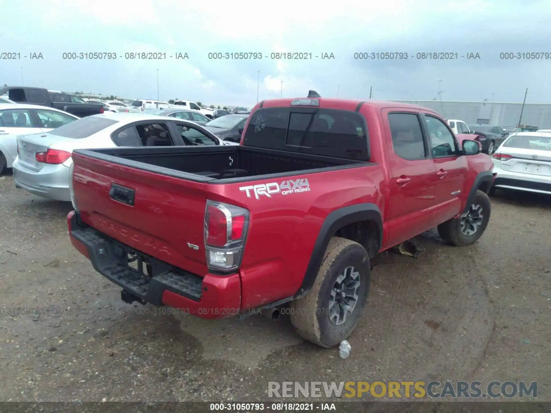 4 Фотография поврежденного автомобиля 5TFCZ5AN2MX259483 TOYOTA TACOMA 4WD 2021