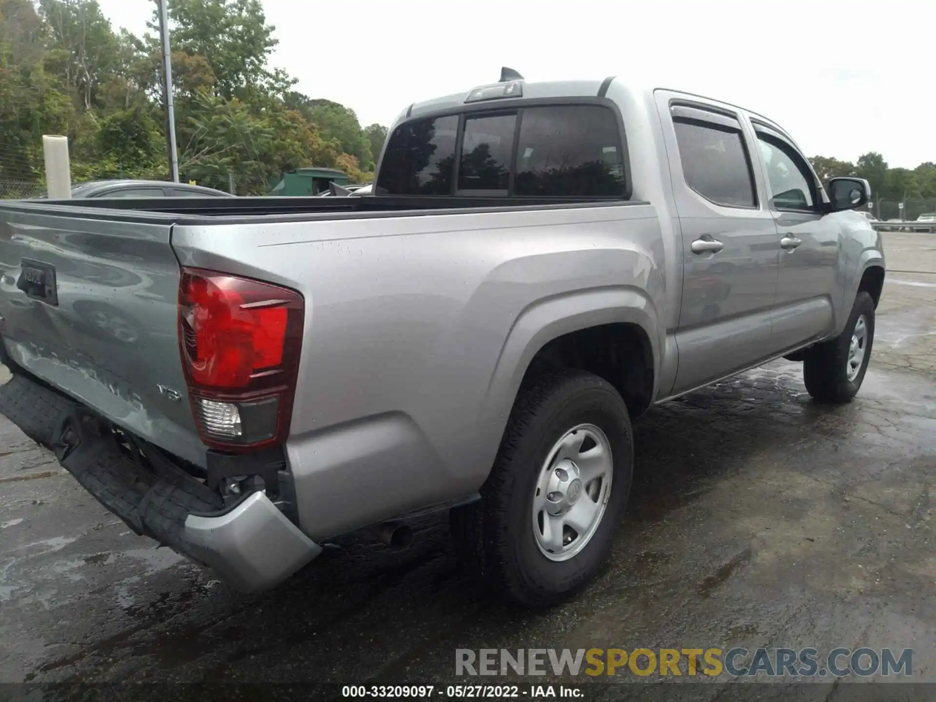 4 Фотография поврежденного автомобиля 5TFCZ5AN2MX261010 TOYOTA TACOMA 4WD 2021