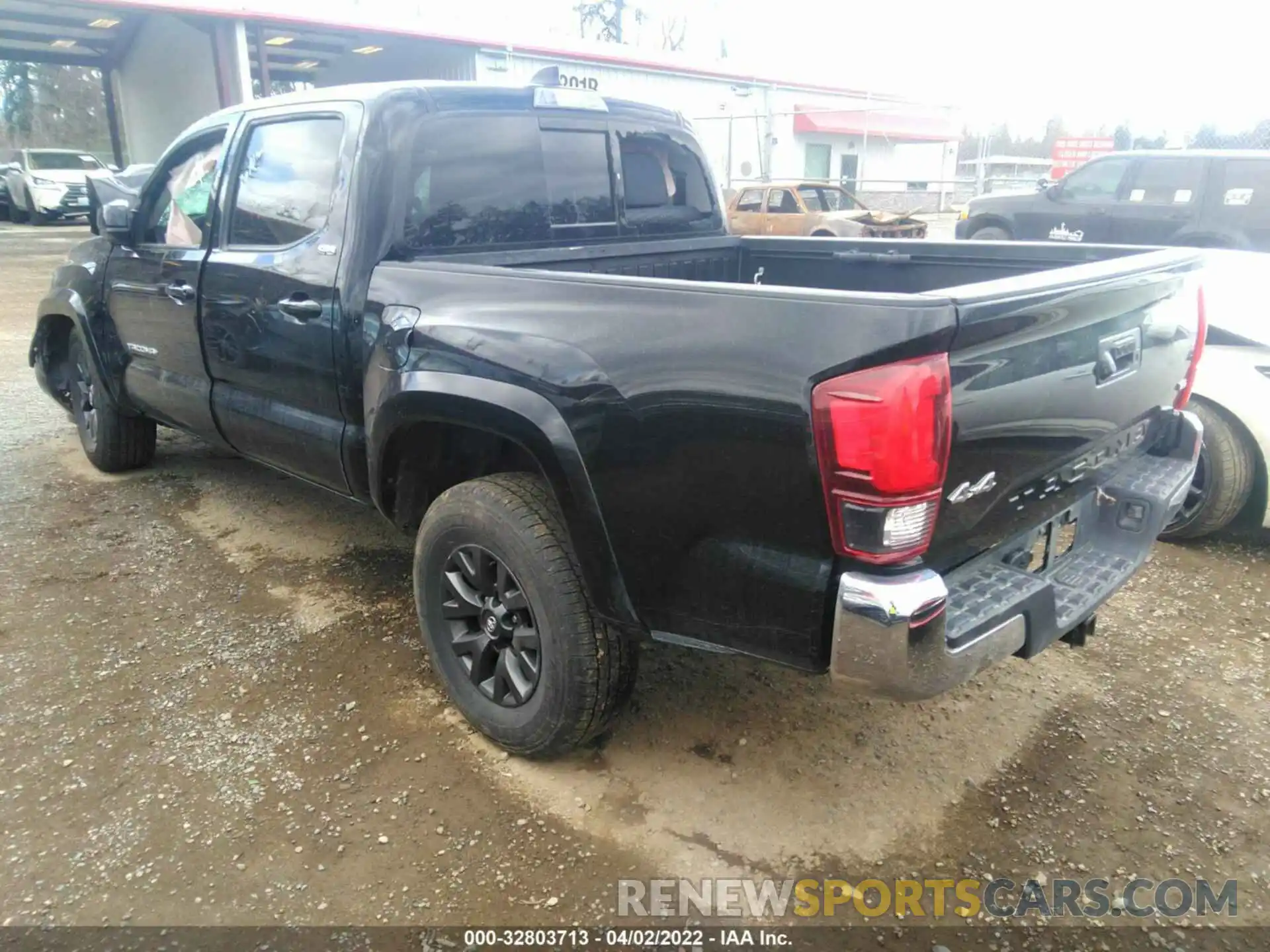 3 Photograph of a damaged car 5TFCZ5AN2MX264523 TOYOTA TACOMA 4WD 2021