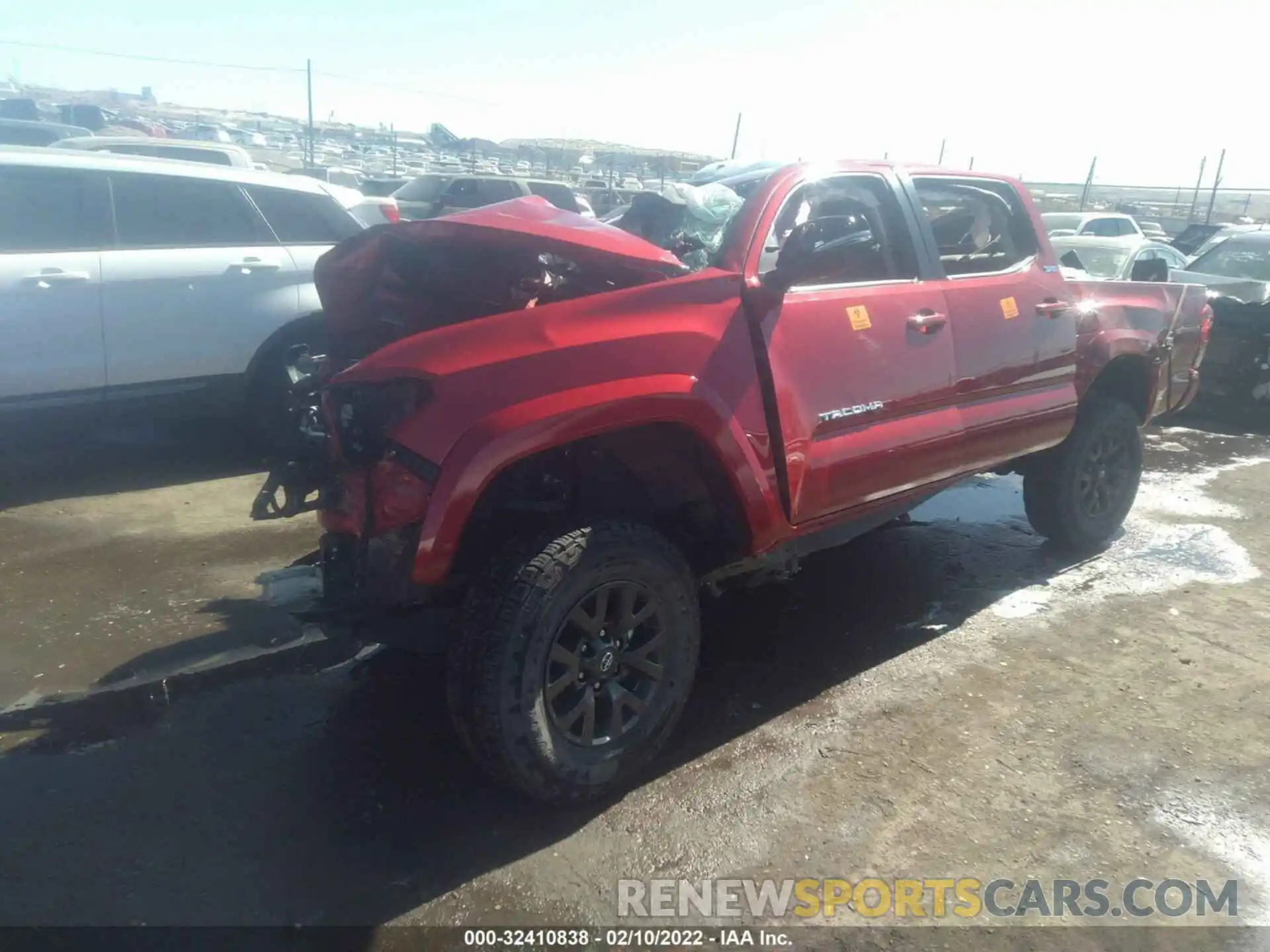 2 Photograph of a damaged car 5TFCZ5AN2MX265977 TOYOTA TACOMA 4WD 2021