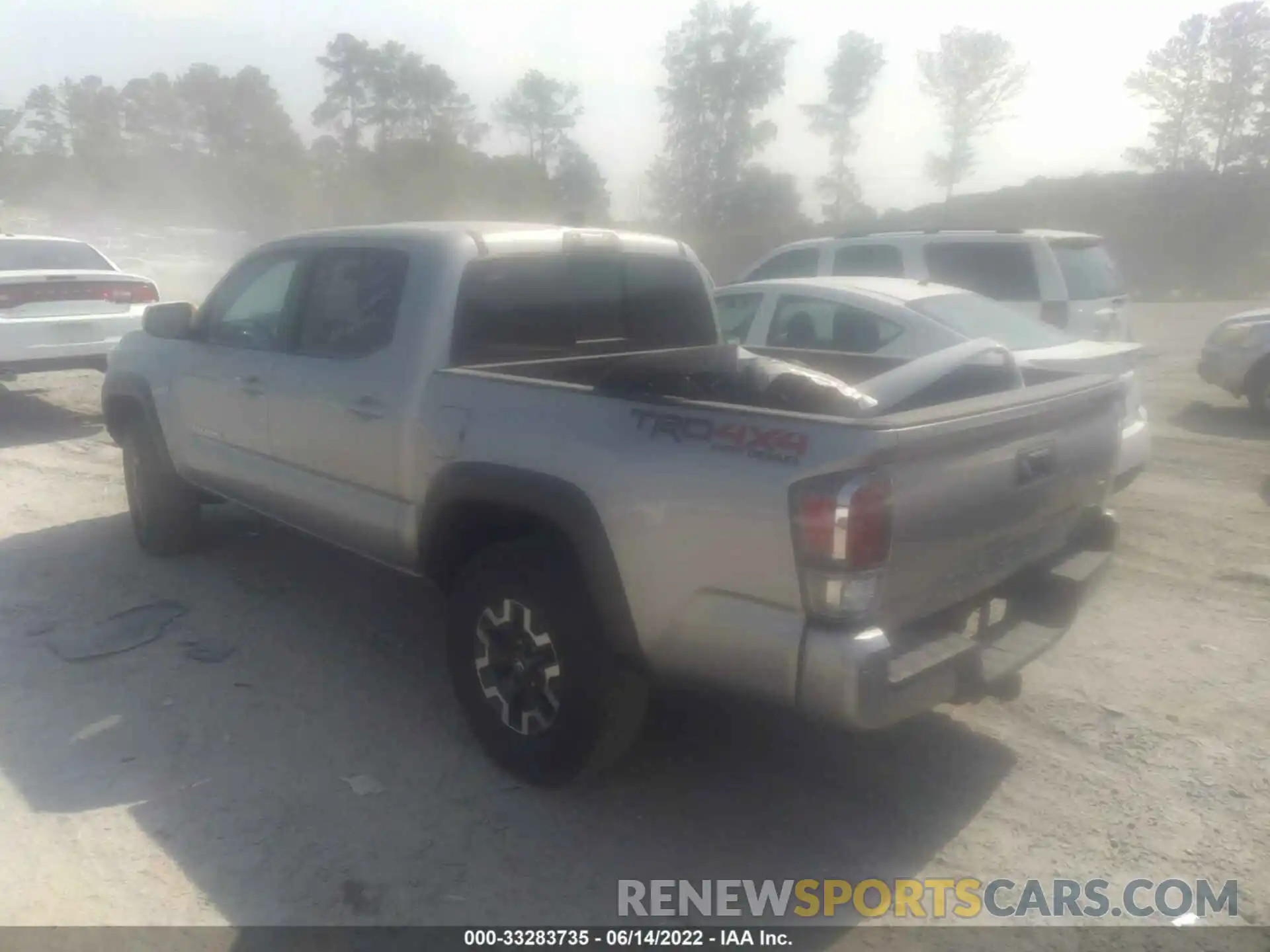 3 Photograph of a damaged car 5TFCZ5AN2MX268782 TOYOTA TACOMA 4WD 2021