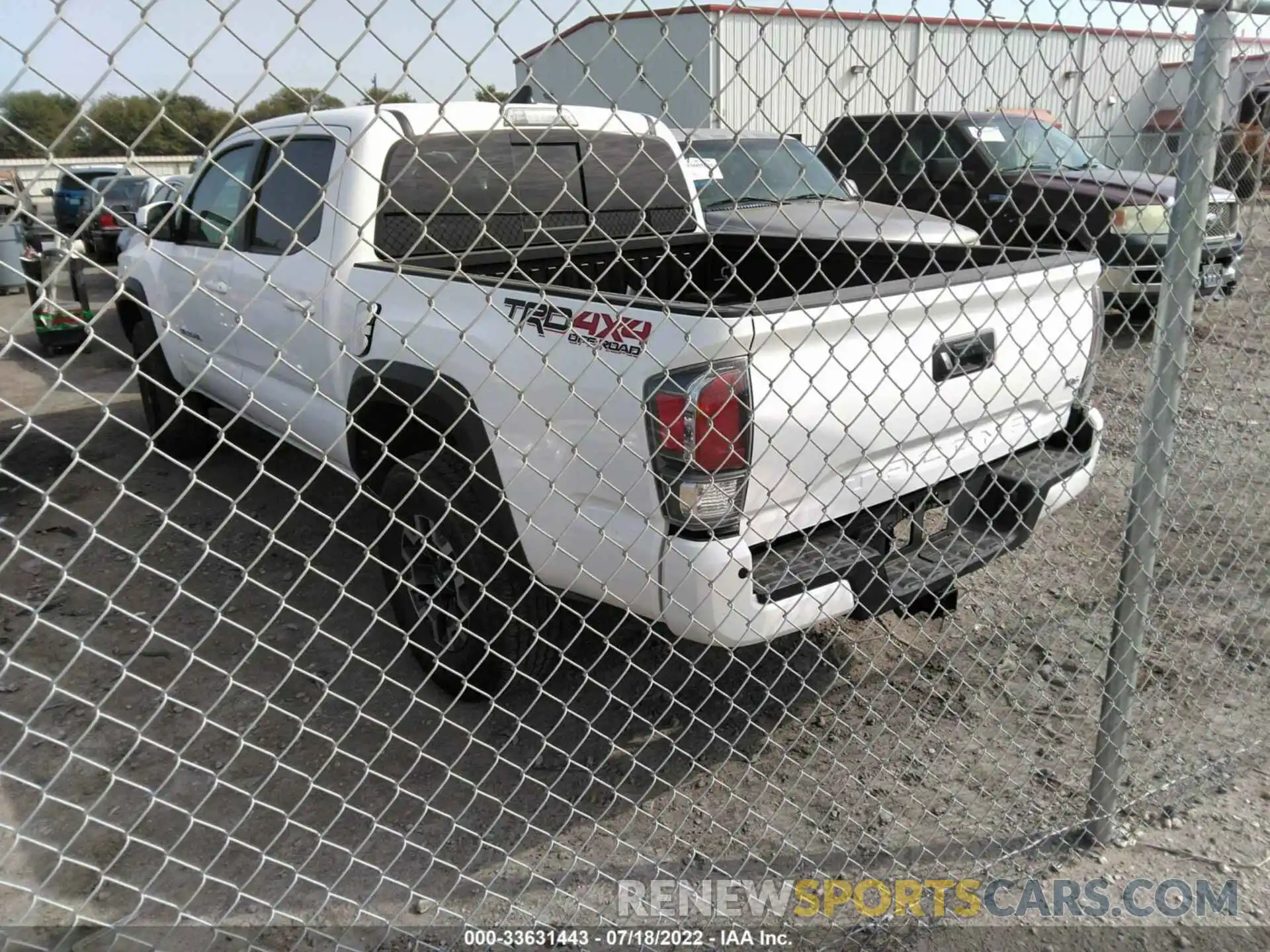 3 Photograph of a damaged car 5TFCZ5AN2MX269334 TOYOTA TACOMA 4WD 2021