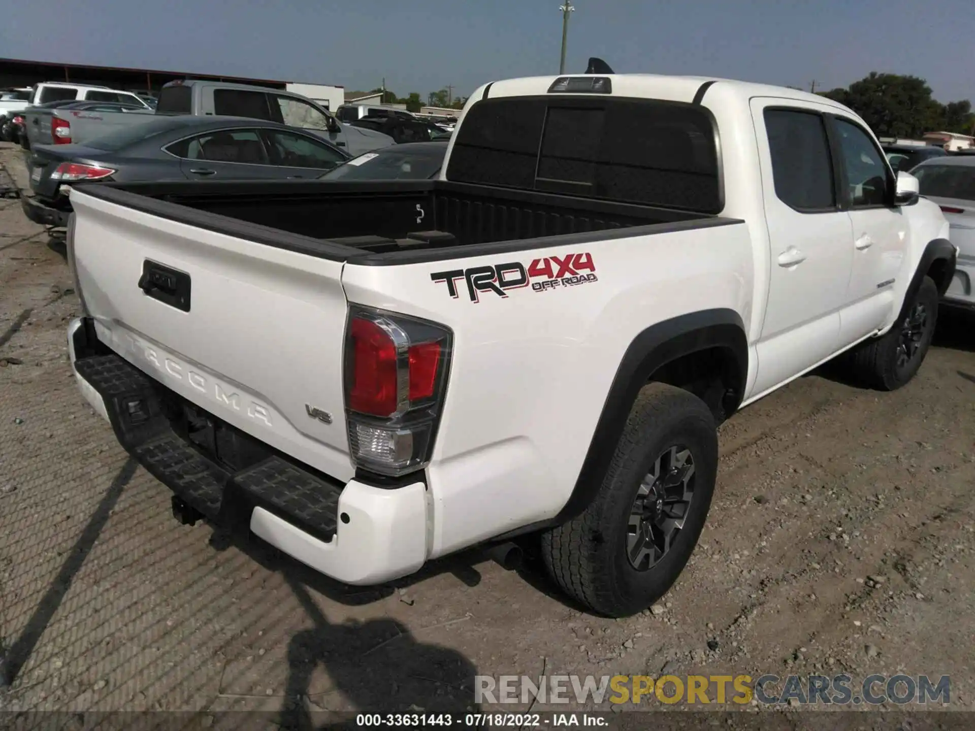 4 Фотография поврежденного автомобиля 5TFCZ5AN2MX269334 TOYOTA TACOMA 4WD 2021