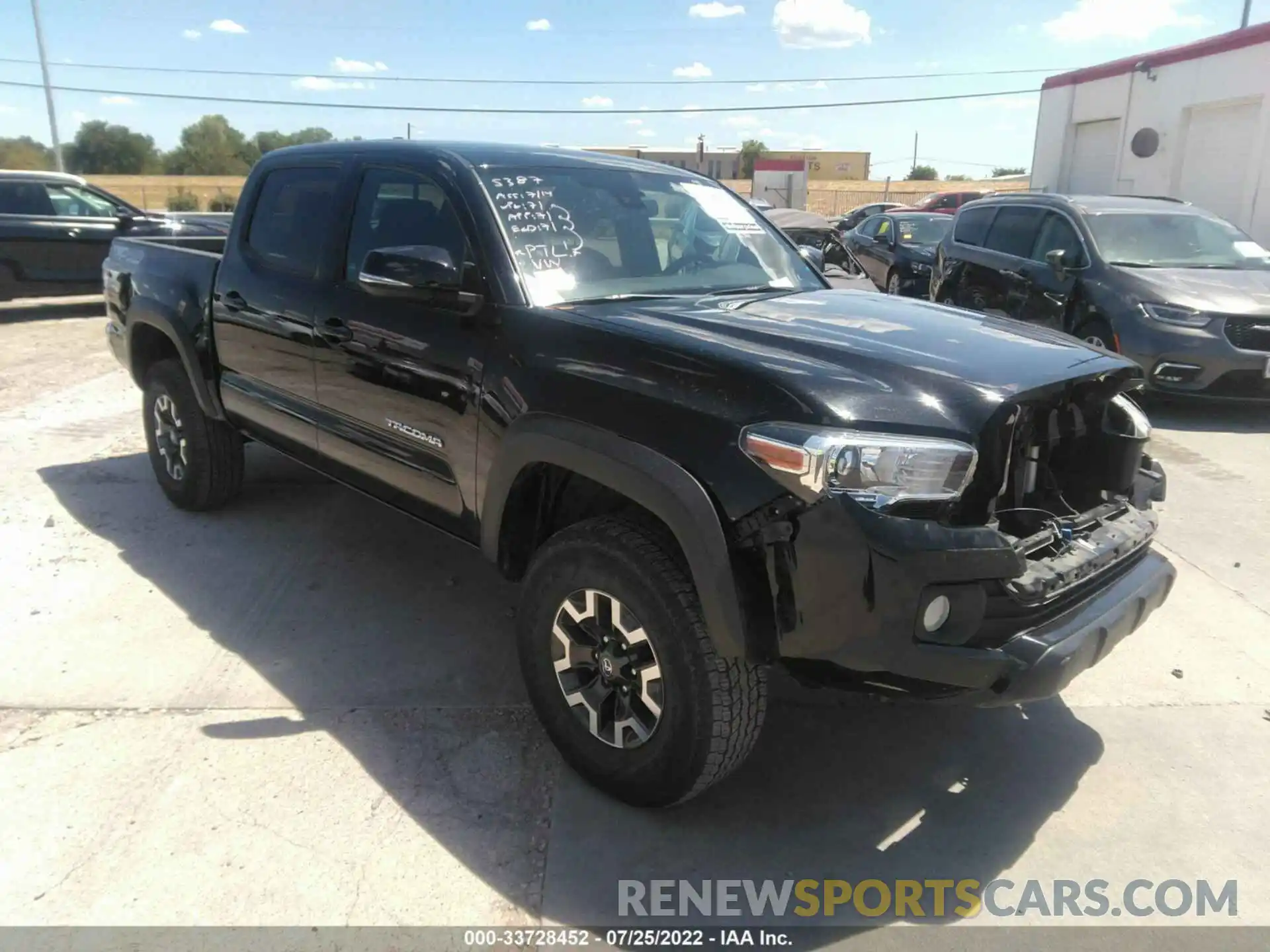 1 Photograph of a damaged car 5TFCZ5AN2MX276607 TOYOTA TACOMA 4WD 2021