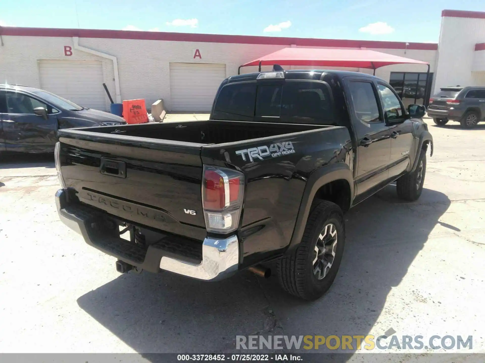 4 Фотография поврежденного автомобиля 5TFCZ5AN2MX276607 TOYOTA TACOMA 4WD 2021