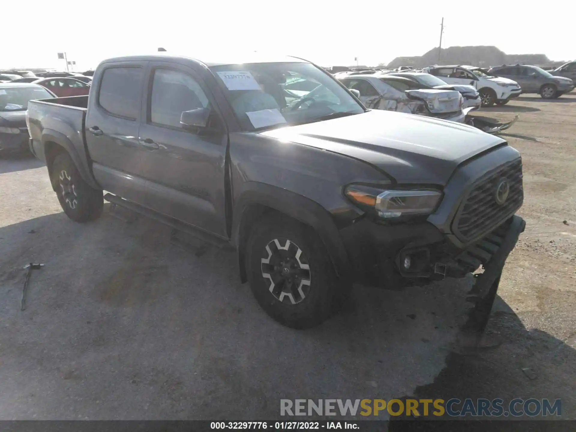 1 Photograph of a damaged car 5TFCZ5AN3MX245611 TOYOTA TACOMA 4WD 2021