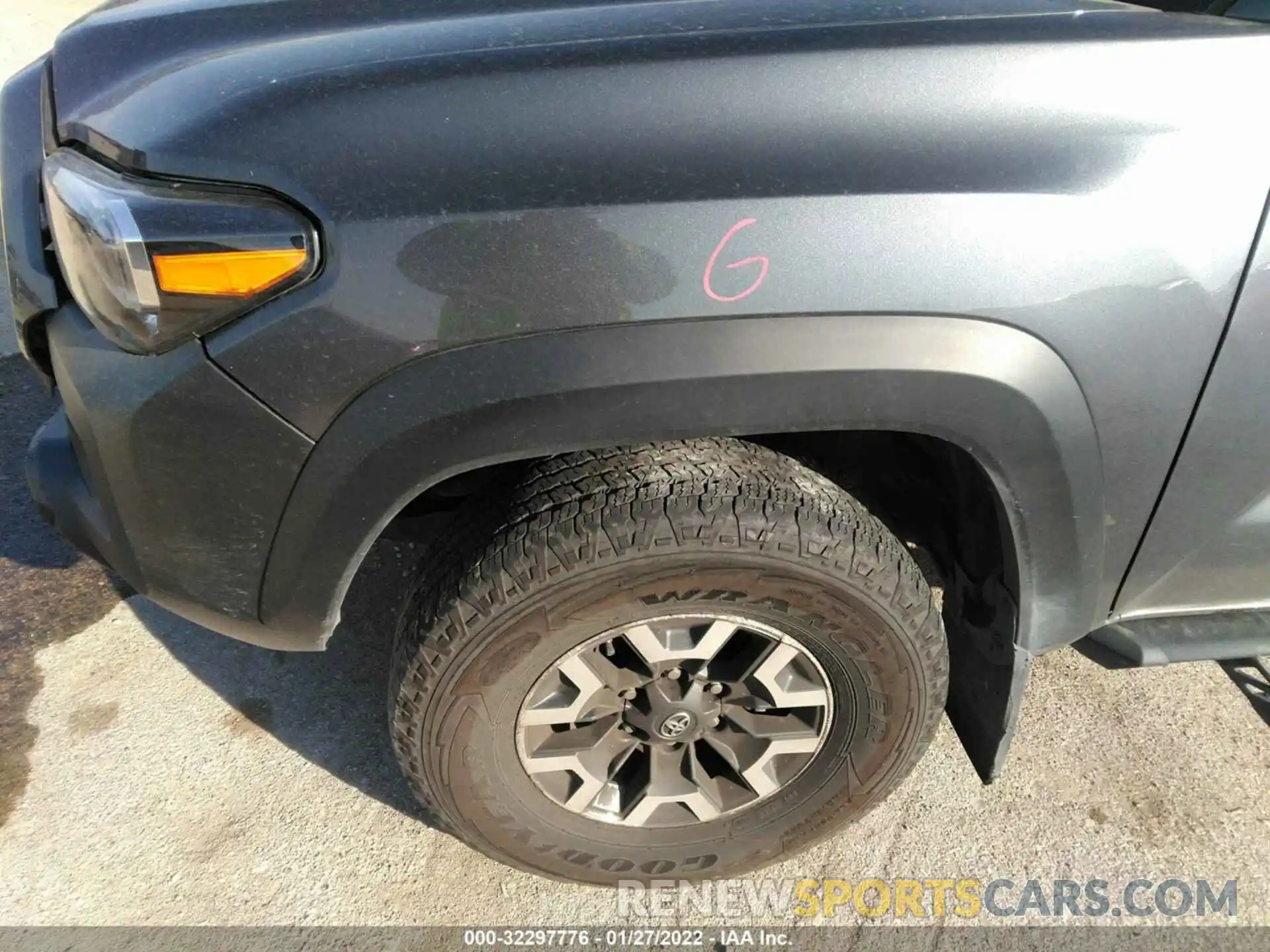 12 Photograph of a damaged car 5TFCZ5AN3MX245611 TOYOTA TACOMA 4WD 2021