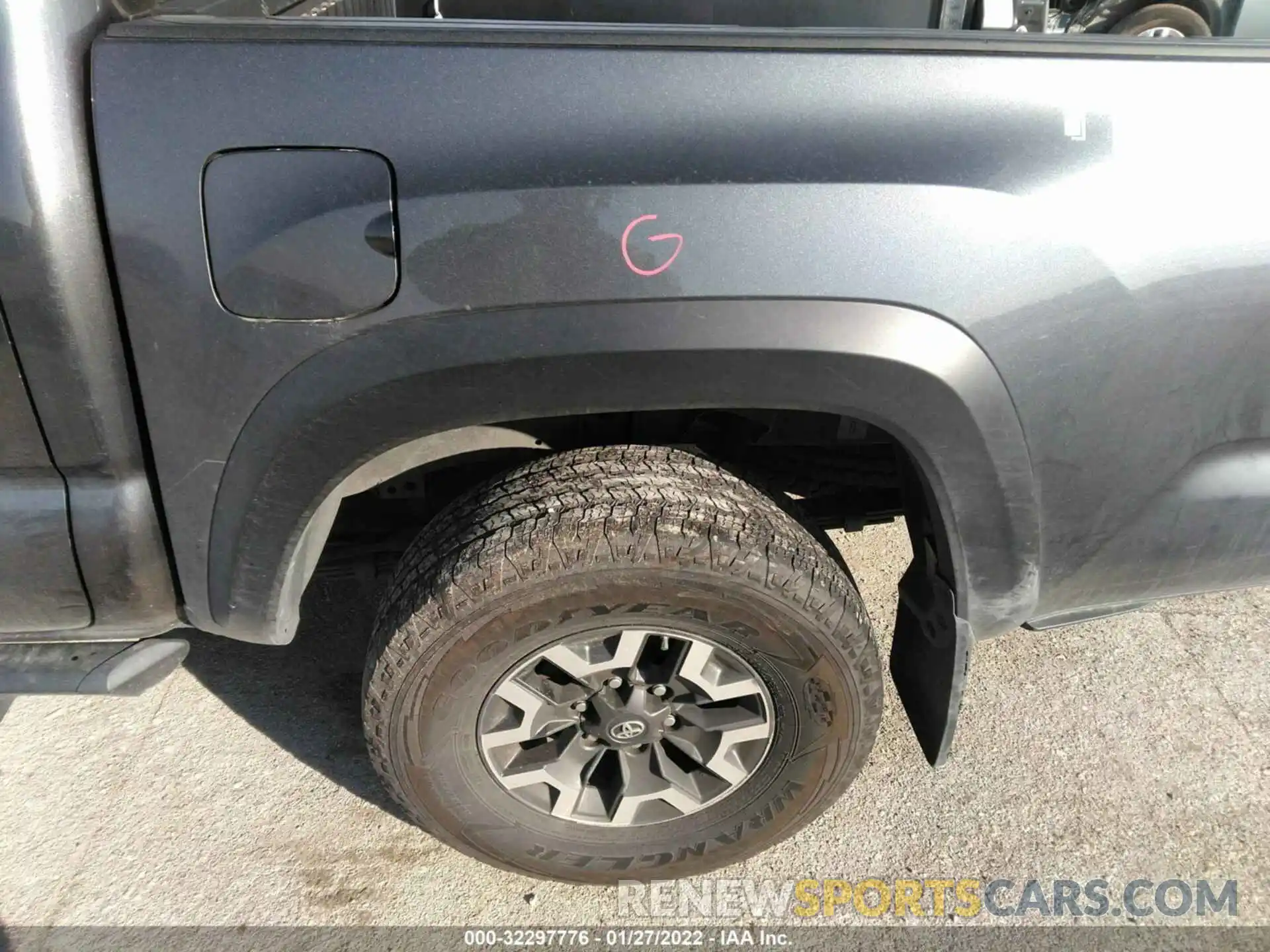 13 Фотография поврежденного автомобиля 5TFCZ5AN3MX245611 TOYOTA TACOMA 4WD 2021