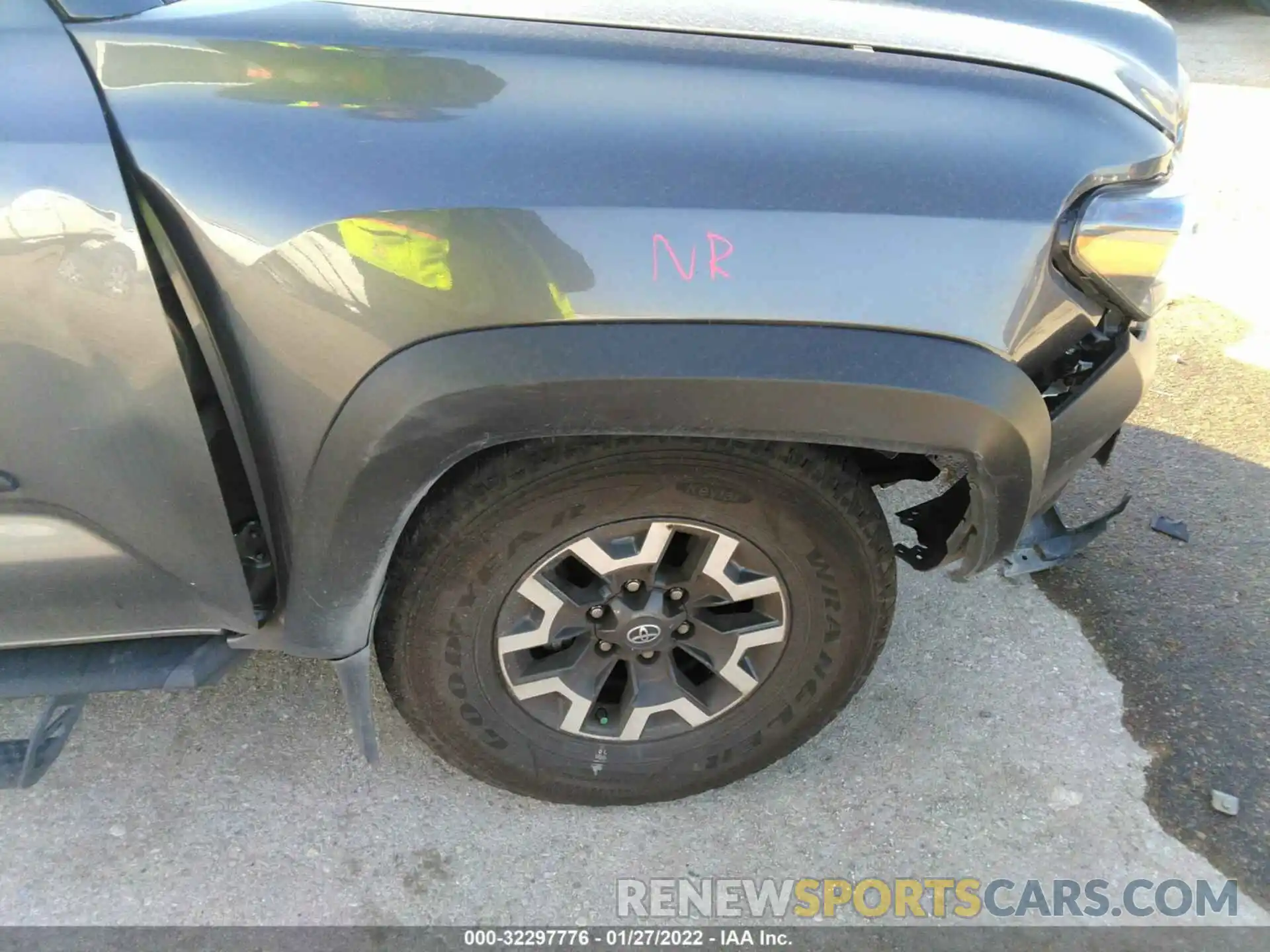 14 Photograph of a damaged car 5TFCZ5AN3MX245611 TOYOTA TACOMA 4WD 2021