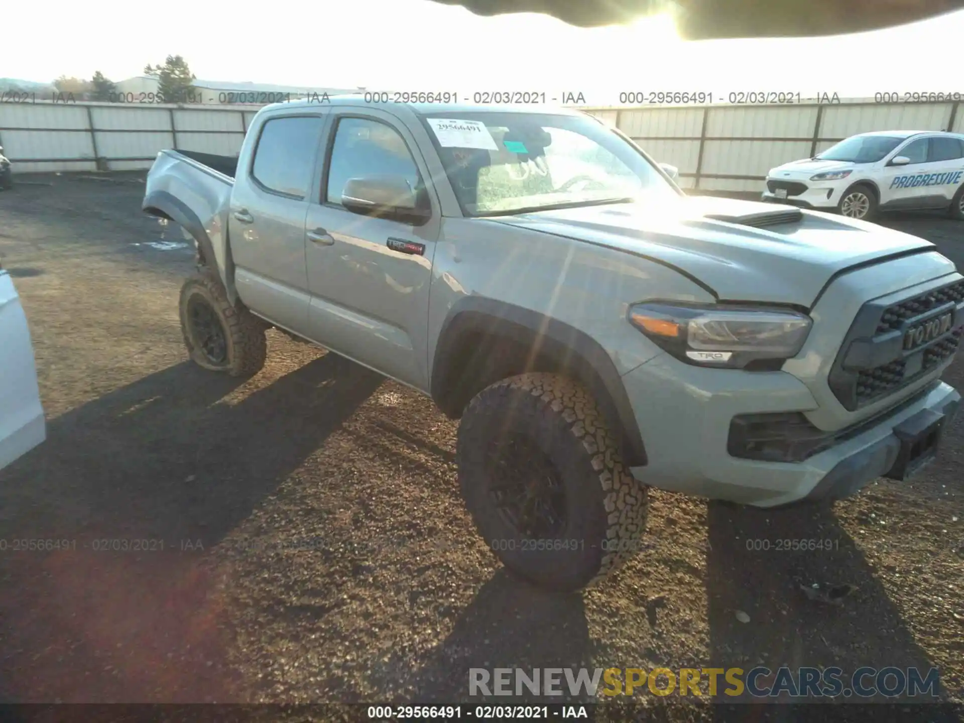 1 Photograph of a damaged car 5TFCZ5AN3MX250761 TOYOTA TACOMA 4WD 2021