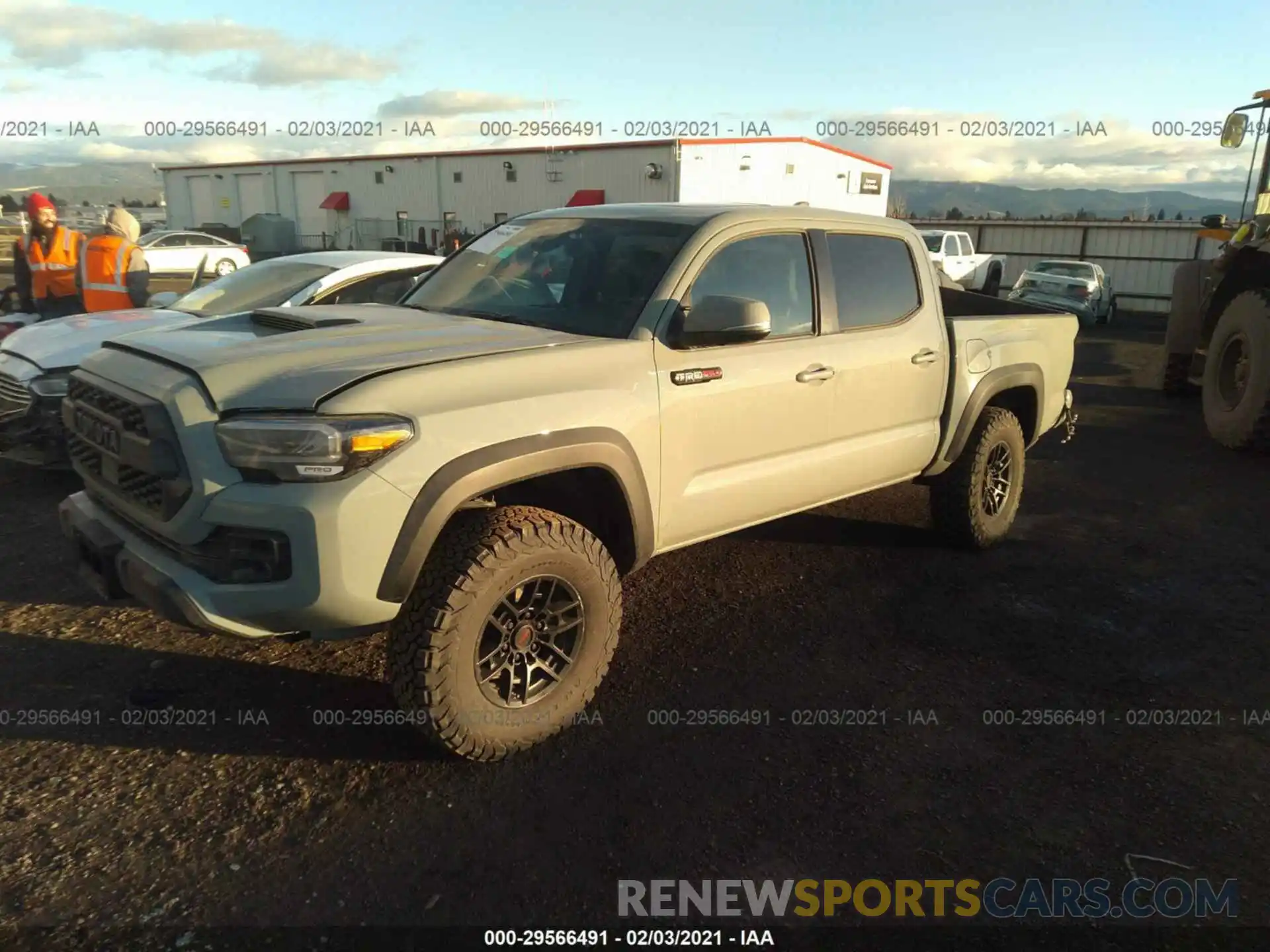 2 Фотография поврежденного автомобиля 5TFCZ5AN3MX250761 TOYOTA TACOMA 4WD 2021