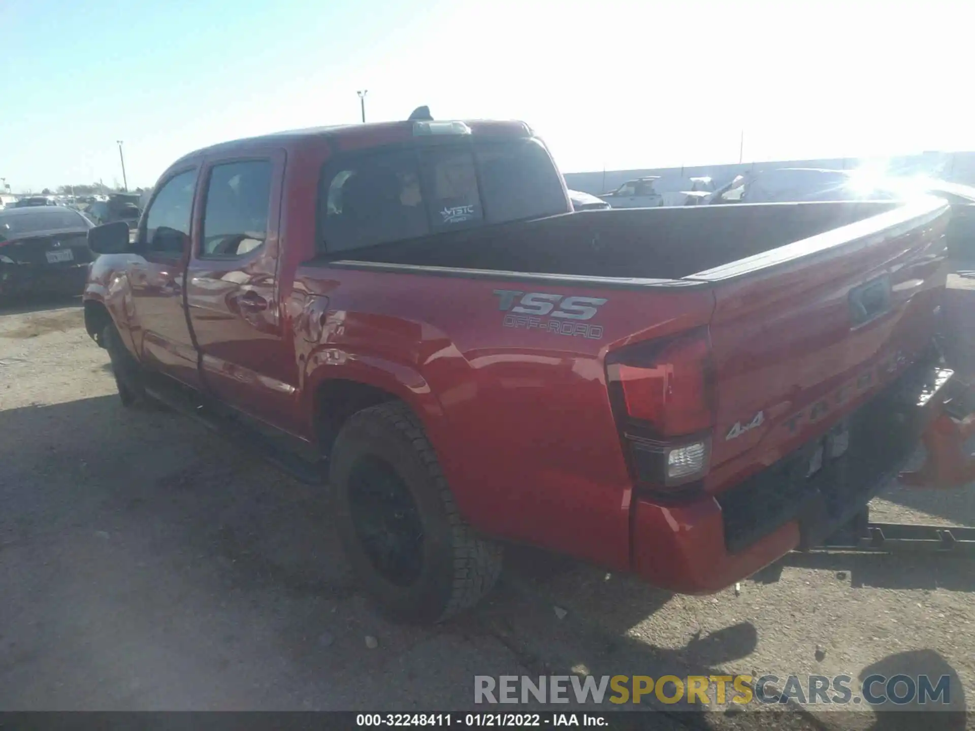 3 Photograph of a damaged car 5TFCZ5AN3MX254938 TOYOTA TACOMA 4WD 2021