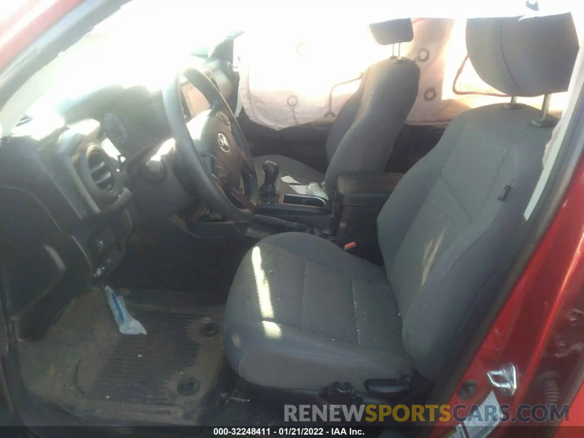 5 Photograph of a damaged car 5TFCZ5AN3MX254938 TOYOTA TACOMA 4WD 2021