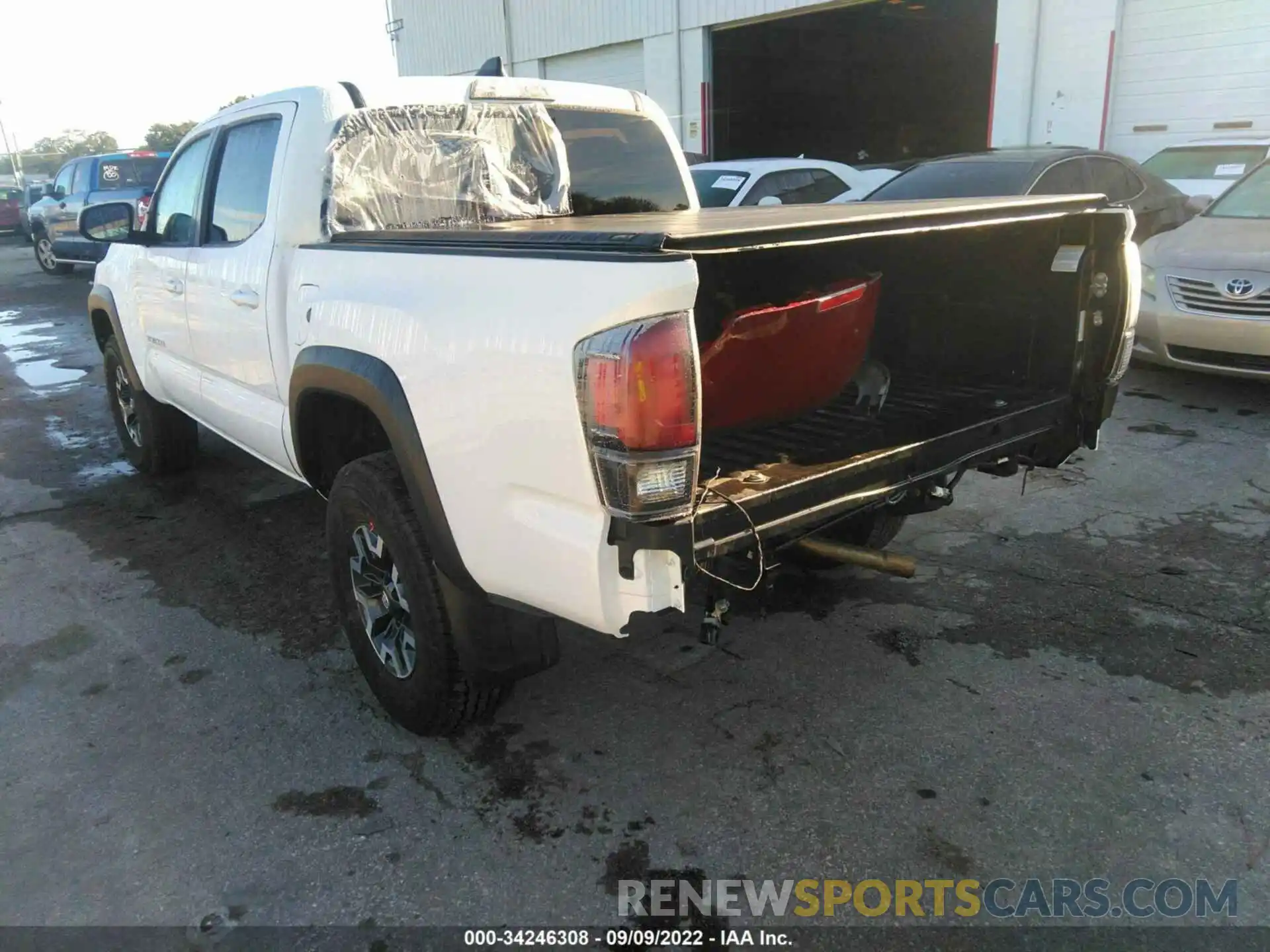 3 Фотография поврежденного автомобиля 5TFCZ5AN3MX259122 TOYOTA TACOMA 4WD 2021