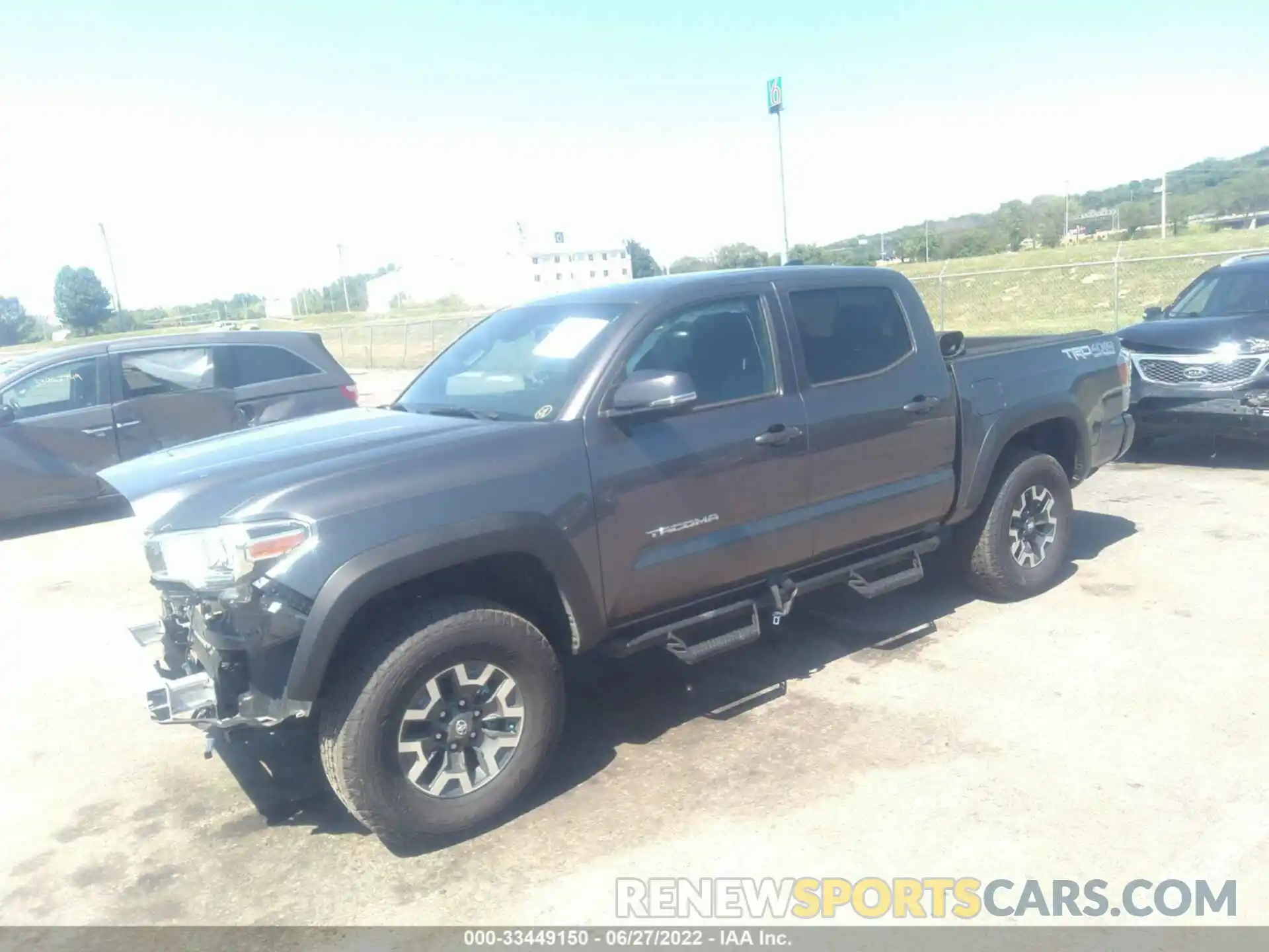 2 Фотография поврежденного автомобиля 5TFCZ5AN3MX262912 TOYOTA TACOMA 4WD 2021