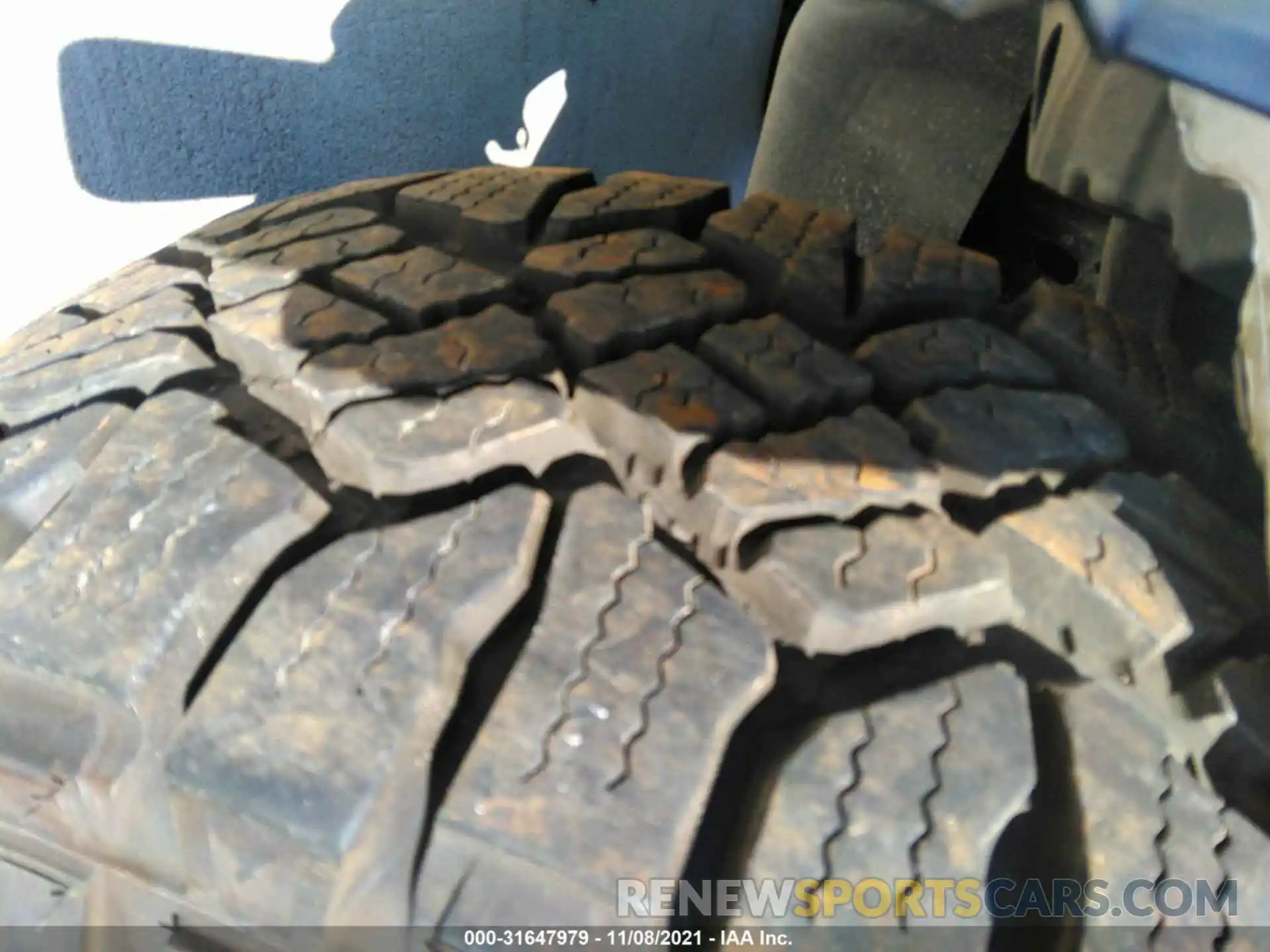 12 Фотография поврежденного автомобиля 5TFCZ5AN3MX266491 TOYOTA TACOMA 4WD 2021