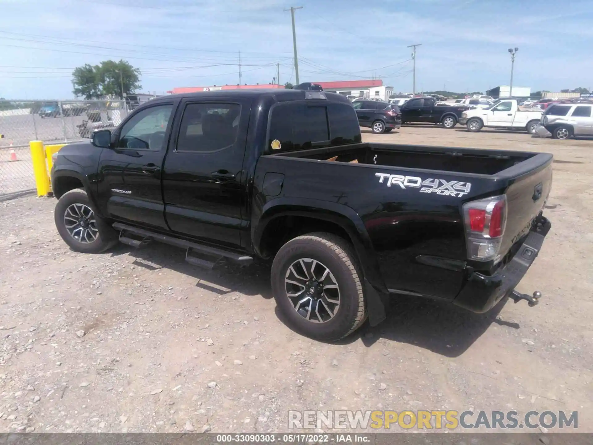 3 Photograph of a damaged car 5TFCZ5AN3MX269813 TOYOTA TACOMA 4WD 2021