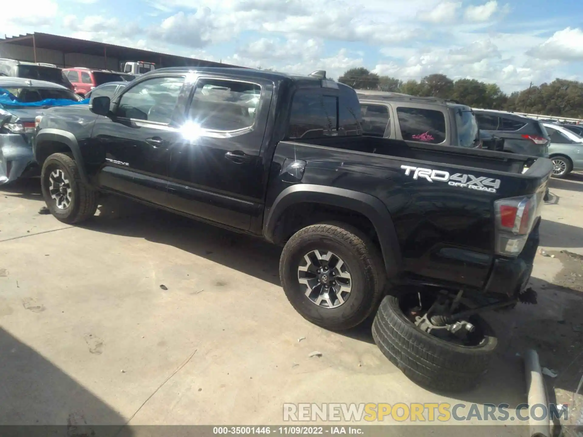 3 Фотография поврежденного автомобиля 5TFCZ5AN3MX269987 TOYOTA TACOMA 4WD 2021