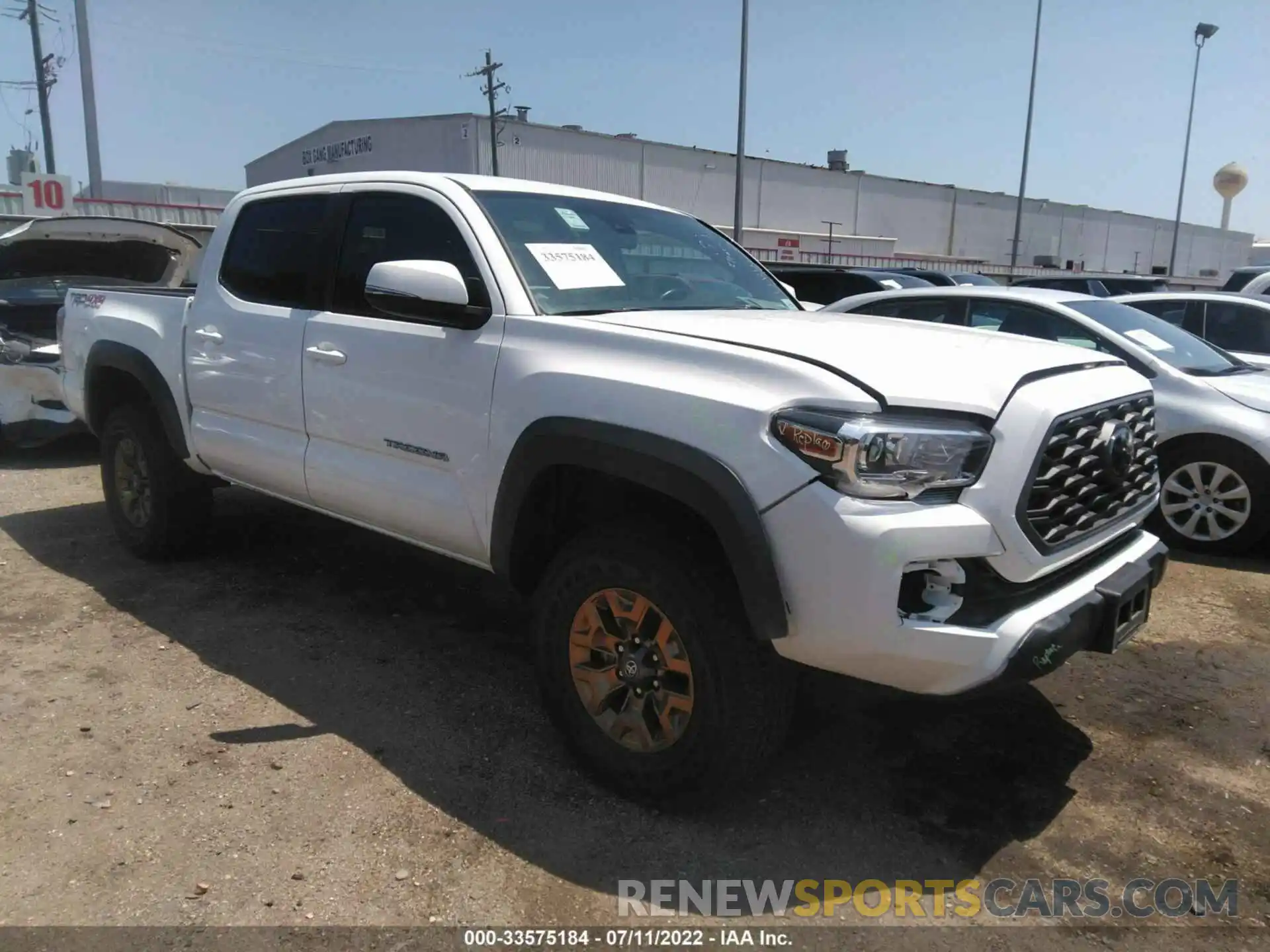 1 Photograph of a damaged car 5TFCZ5AN3MX272162 TOYOTA TACOMA 4WD 2021