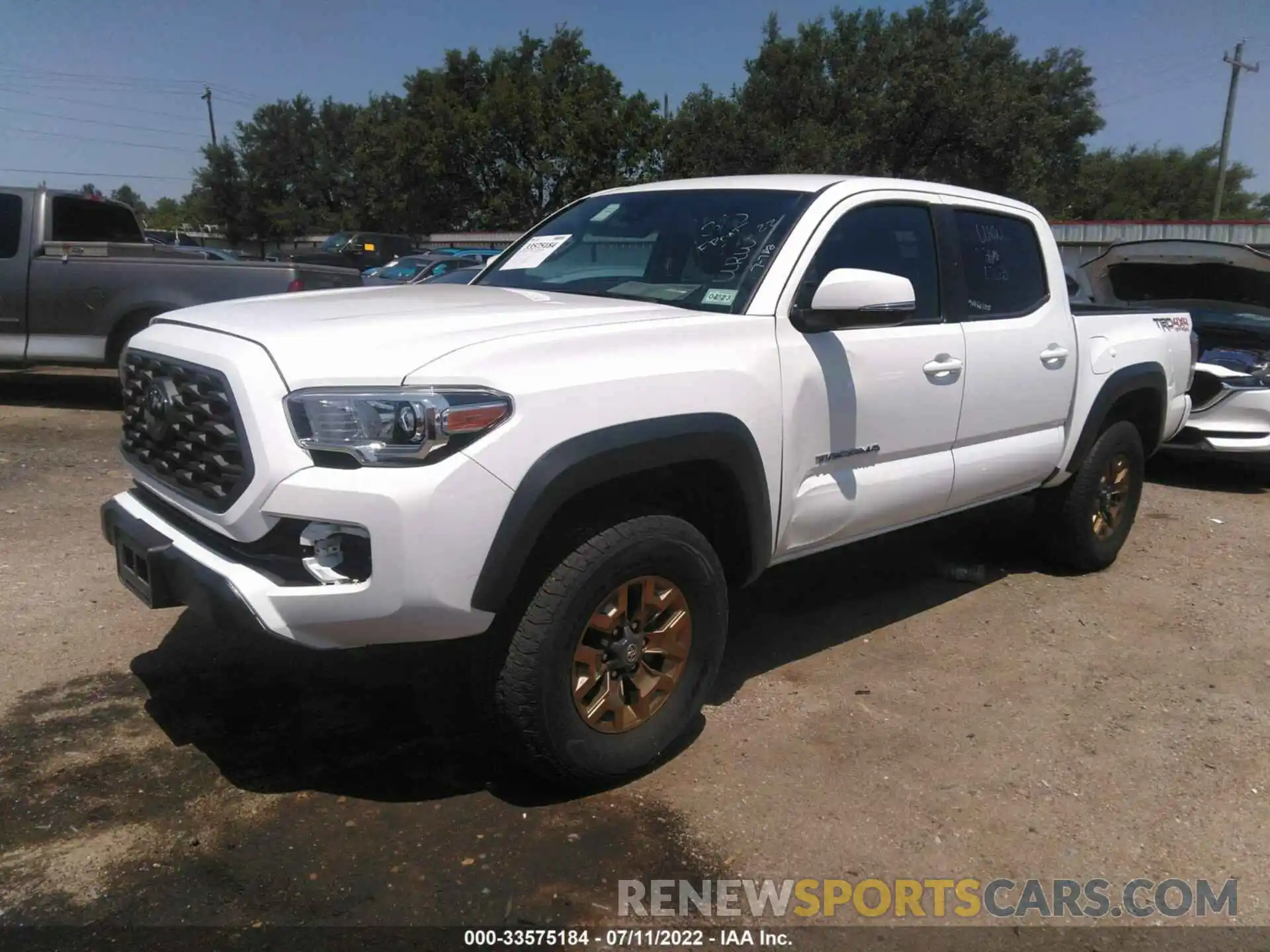 2 Photograph of a damaged car 5TFCZ5AN3MX272162 TOYOTA TACOMA 4WD 2021