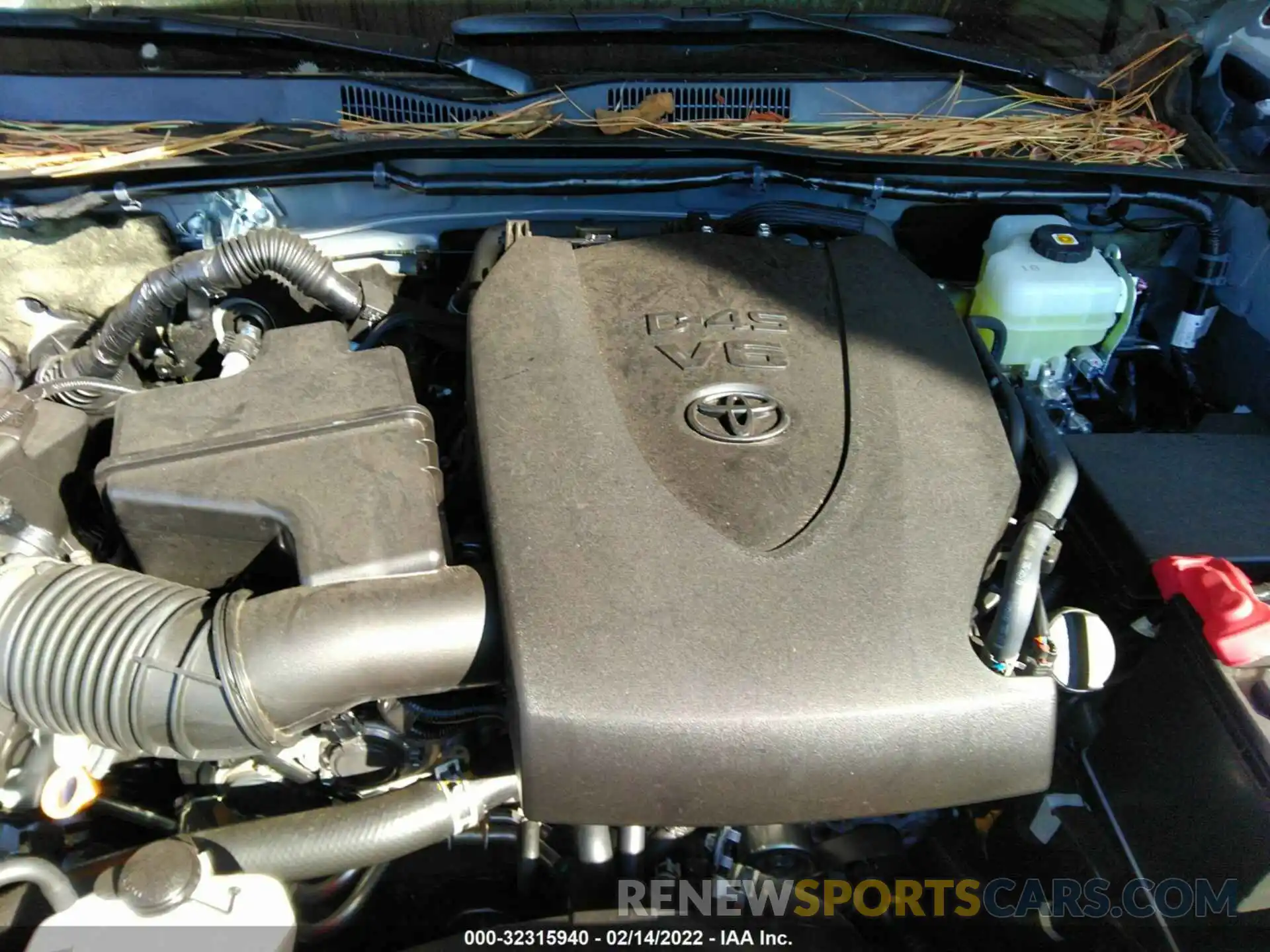 10 Photograph of a damaged car 5TFCZ5AN3MX281086 TOYOTA TACOMA 4WD 2021