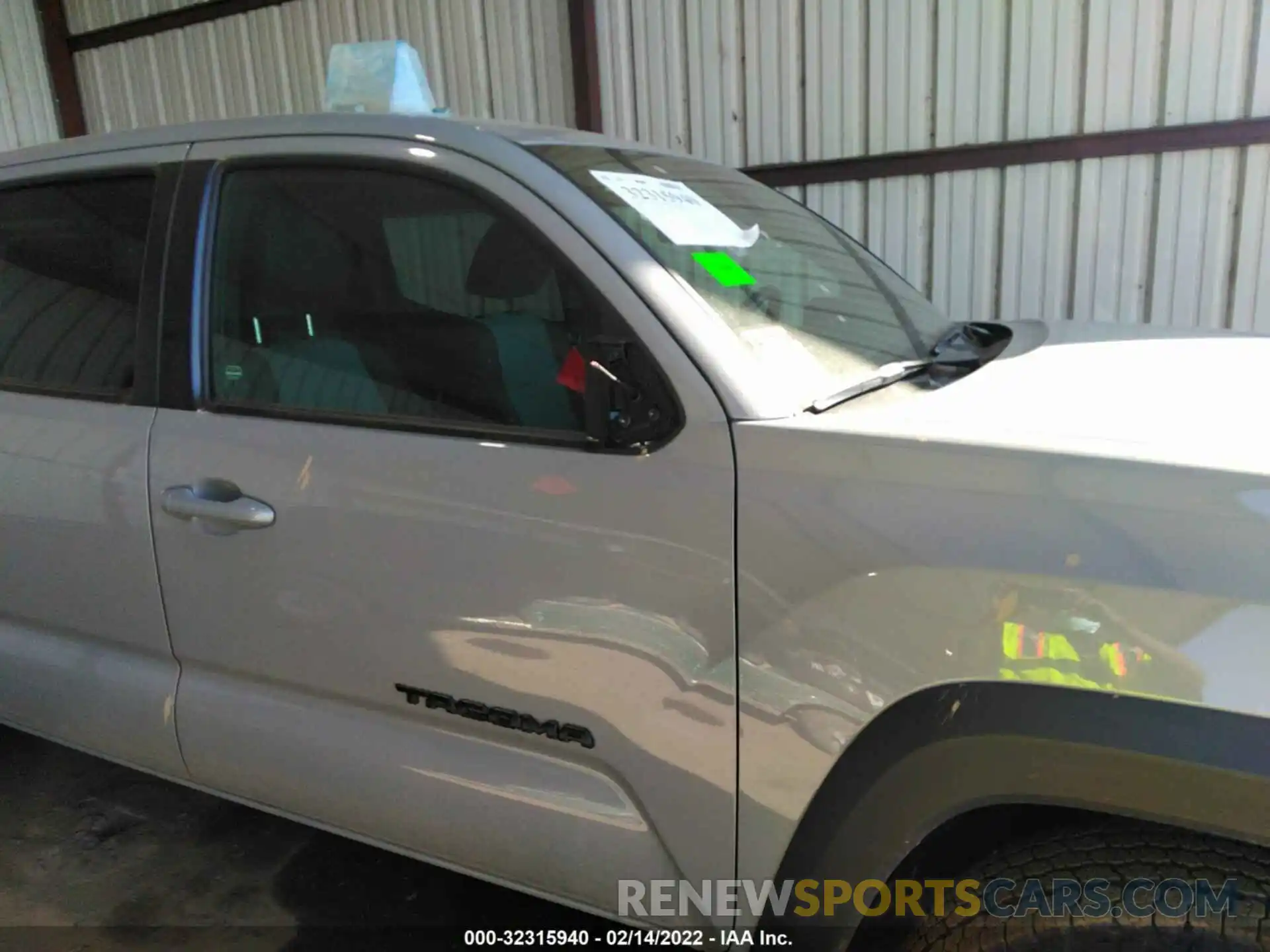 6 Photograph of a damaged car 5TFCZ5AN3MX281086 TOYOTA TACOMA 4WD 2021