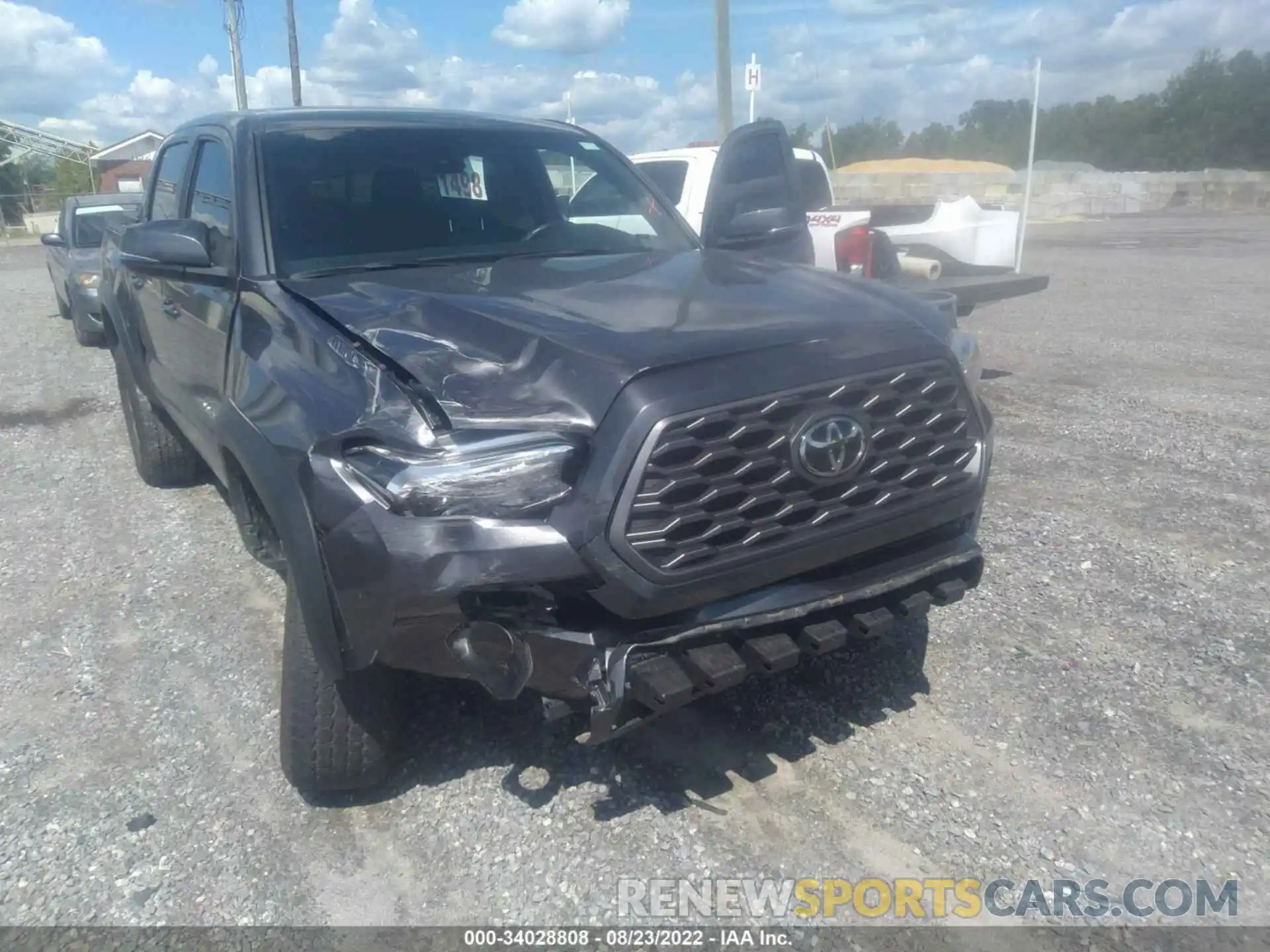 6 Photograph of a damaged car 5TFCZ5AN4MX244516 TOYOTA TACOMA 4WD 2021