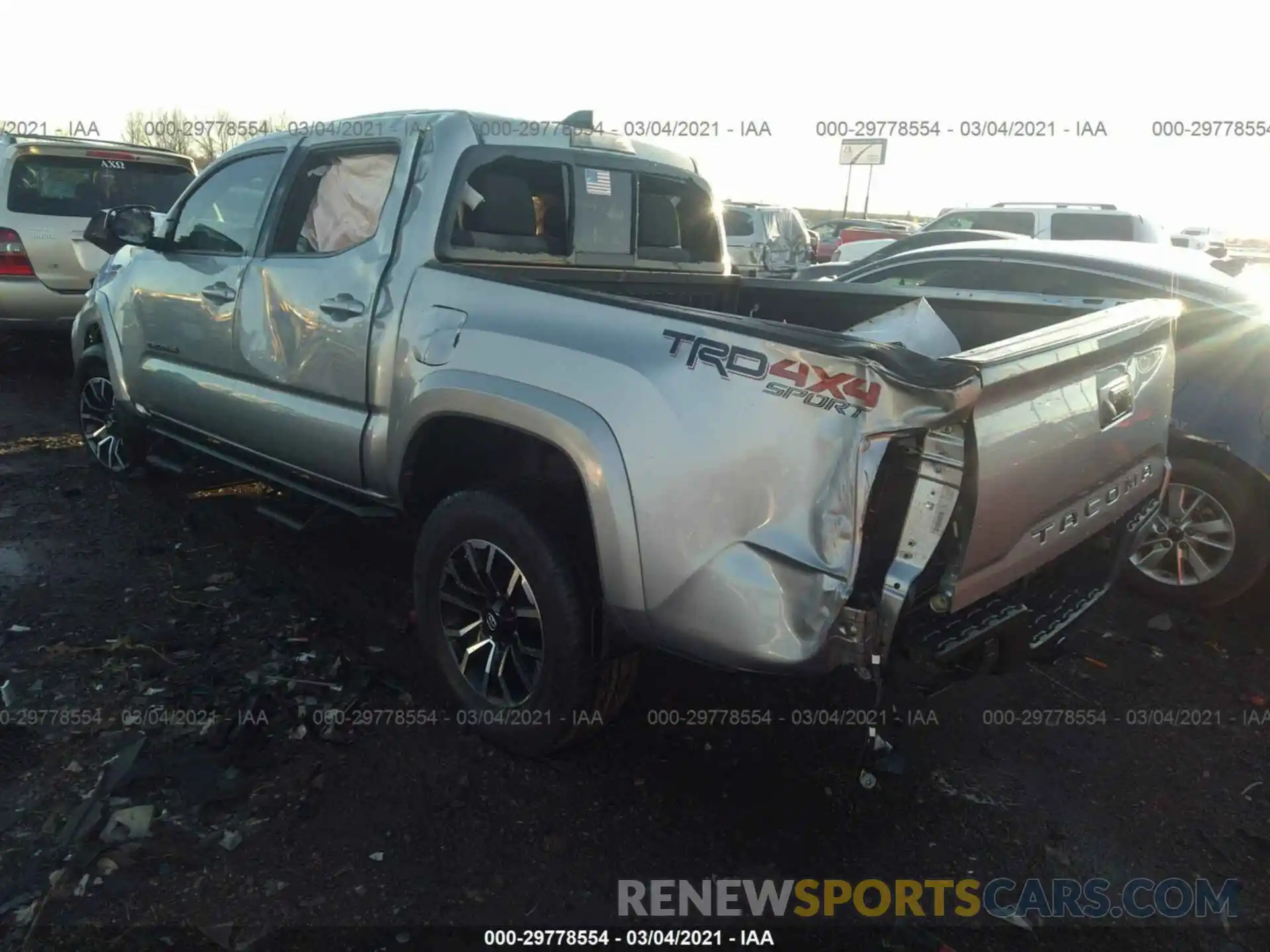 3 Photograph of a damaged car 5TFCZ5AN4MX251398 TOYOTA TACOMA 4WD 2021