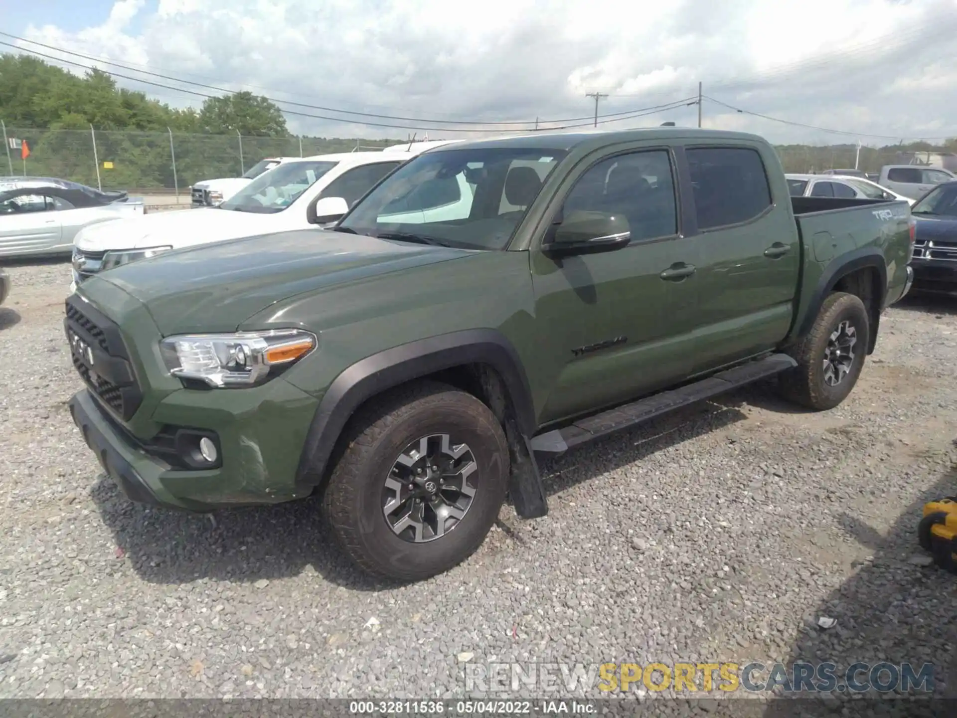 2 Фотография поврежденного автомобиля 5TFCZ5AN4MX256116 TOYOTA TACOMA 4WD 2021