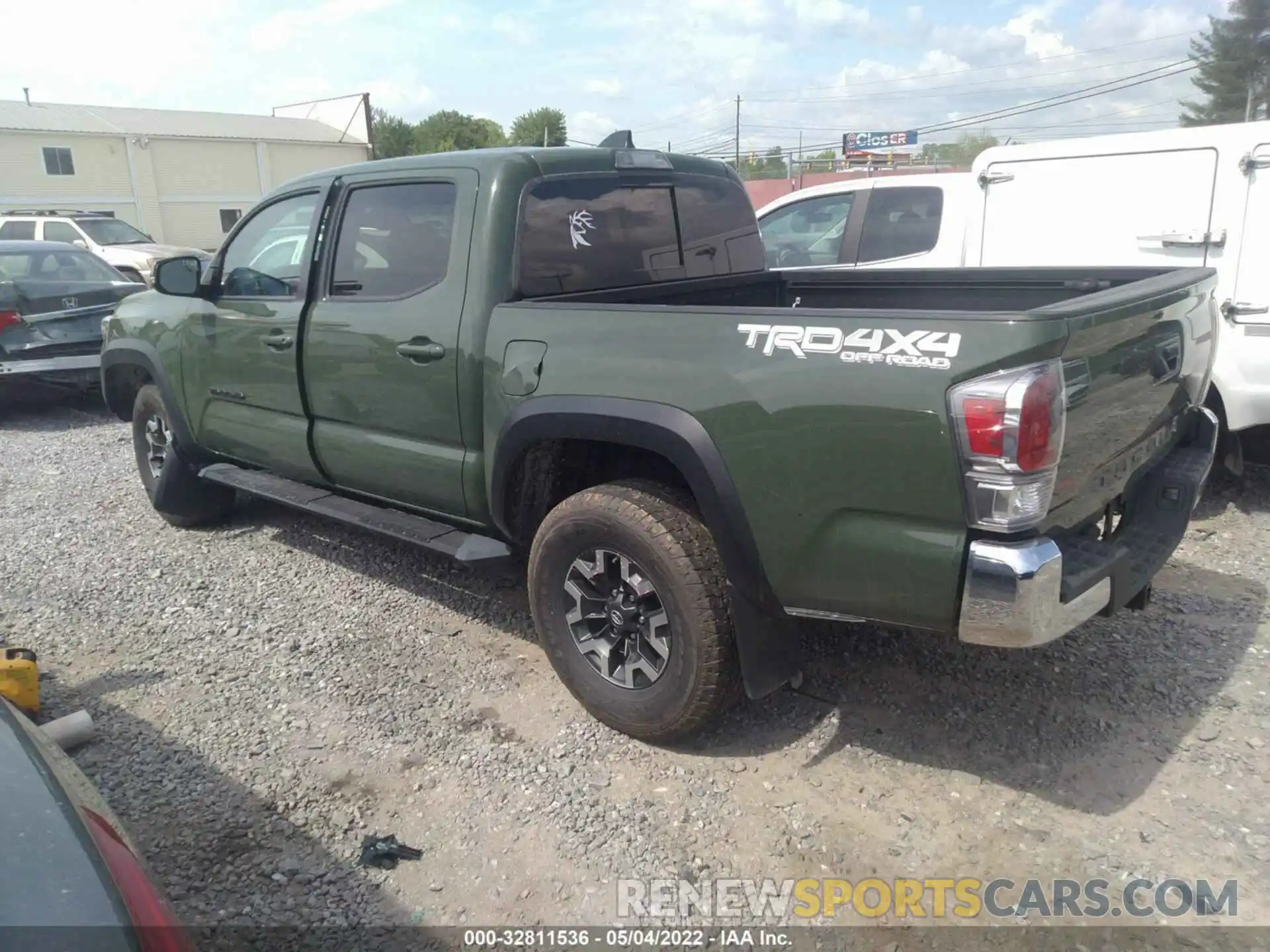 3 Photograph of a damaged car 5TFCZ5AN4MX256116 TOYOTA TACOMA 4WD 2021