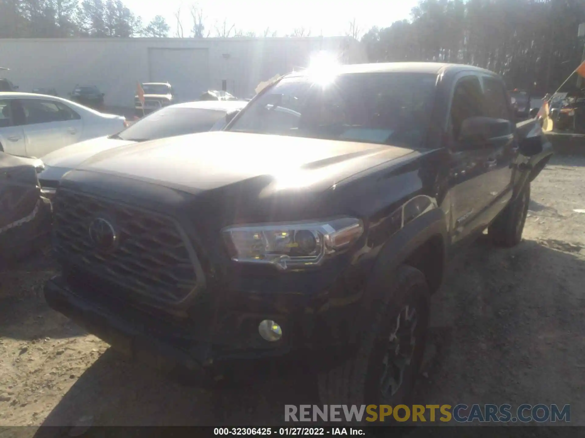 2 Фотография поврежденного автомобиля 5TFCZ5AN4MX264622 TOYOTA TACOMA 4WD 2021