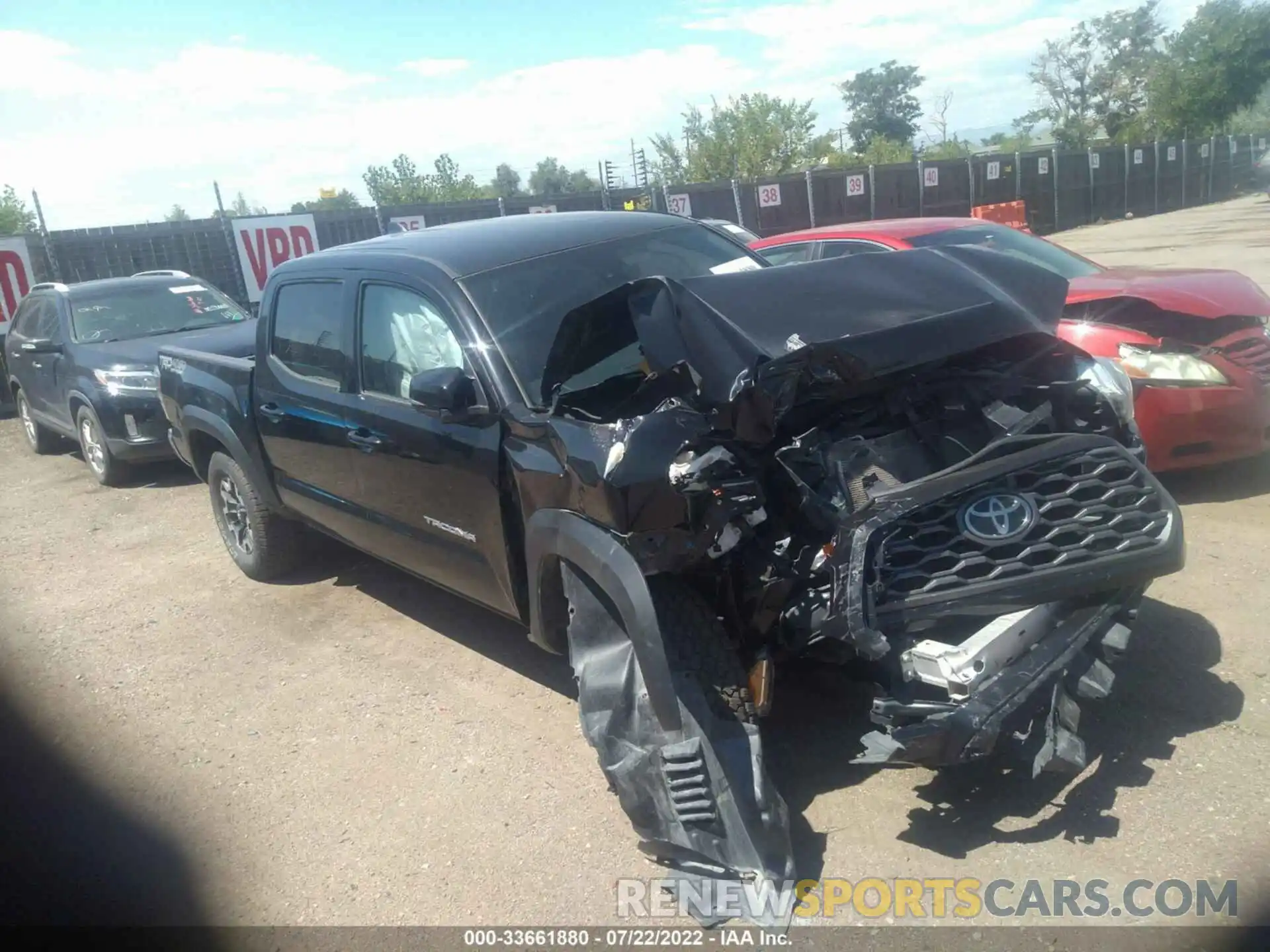 1 Photograph of a damaged car 5TFCZ5AN4MX268833 TOYOTA TACOMA 4WD 2021