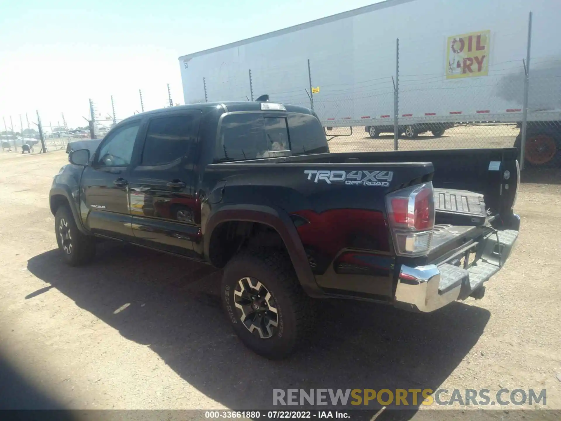 3 Photograph of a damaged car 5TFCZ5AN4MX268833 TOYOTA TACOMA 4WD 2021