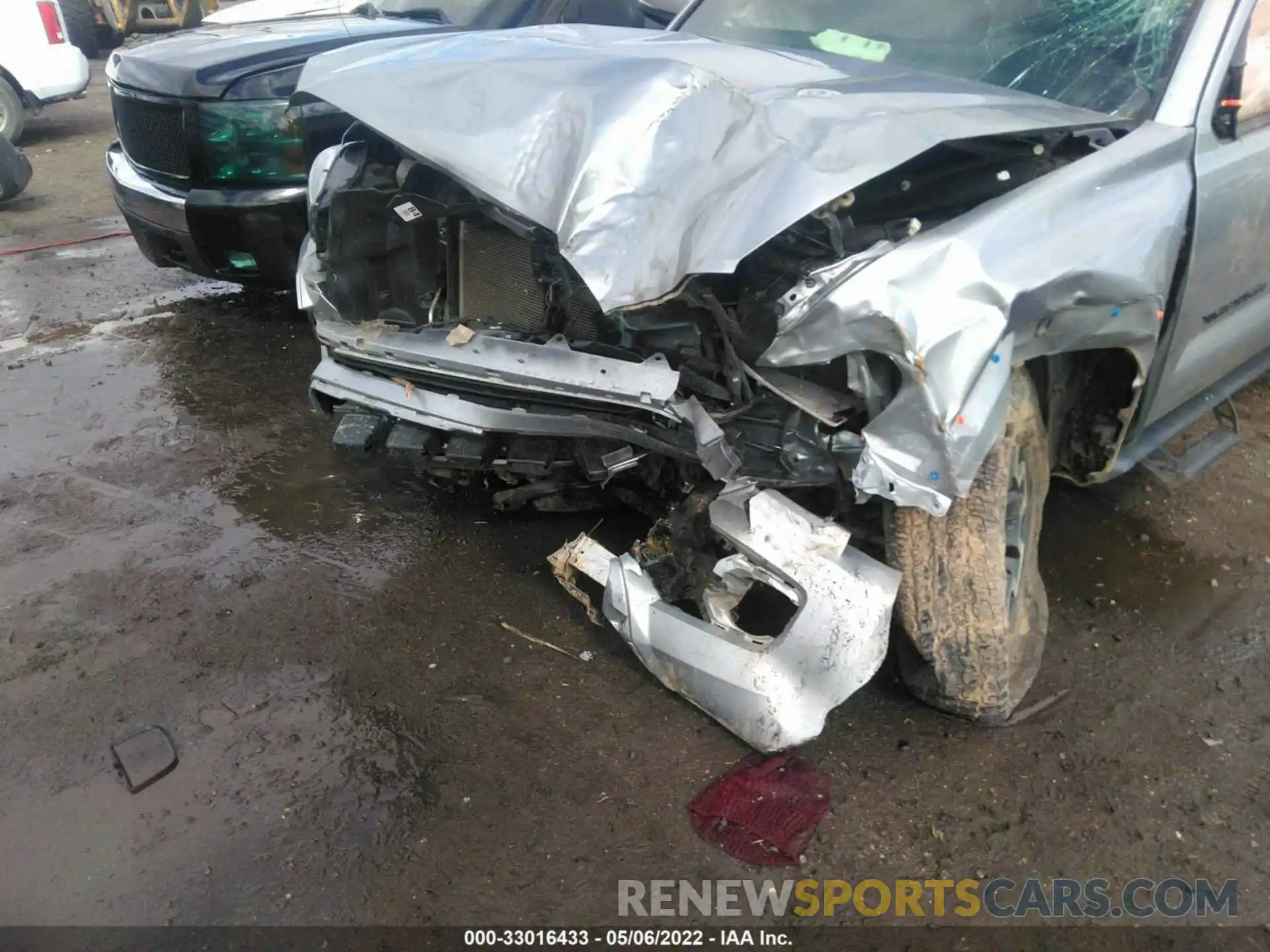 6 Photograph of a damaged car 5TFCZ5AN5MX249952 TOYOTA TACOMA 4WD 2021