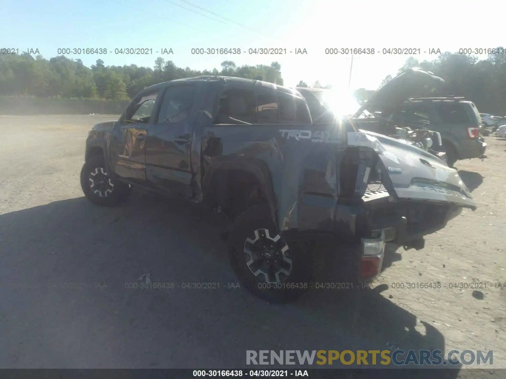 3 Photograph of a damaged car 5TFCZ5AN5MX258361 TOYOTA TACOMA 4WD 2021