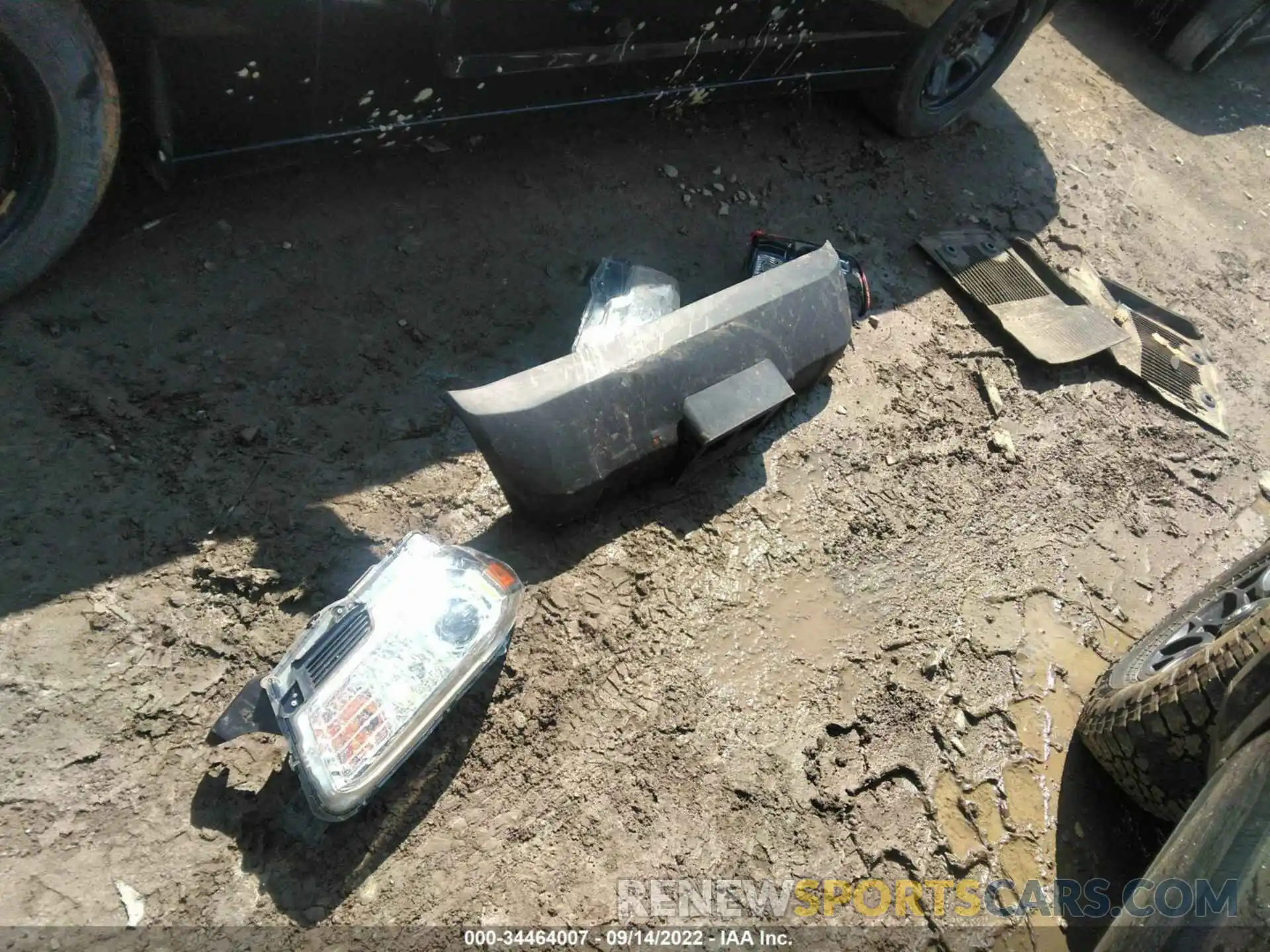 12 Photograph of a damaged car 5TFCZ5AN5MX263611 TOYOTA TACOMA 4WD 2021